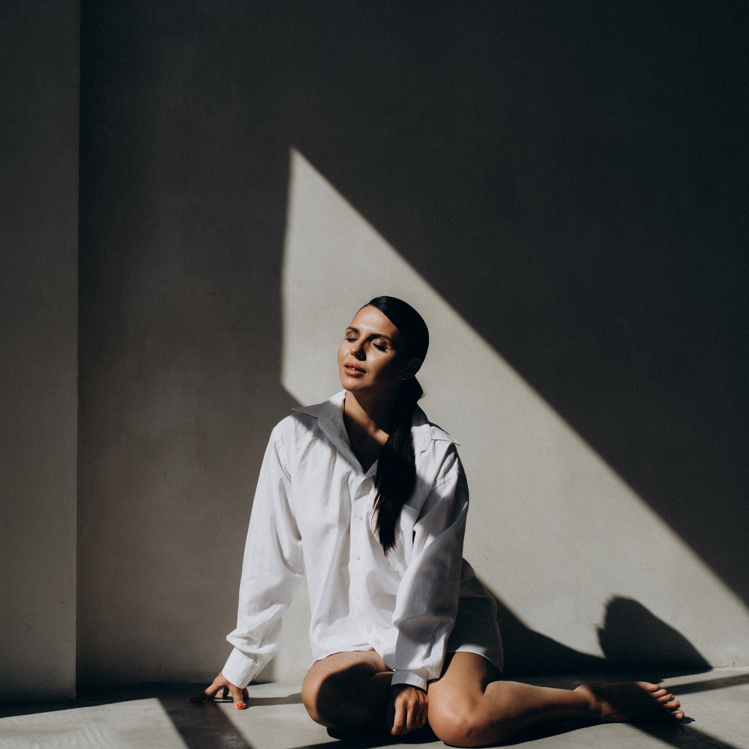 Портретна зйомка Тернопіль, контент-зйомка для лікаря, фотосесія лікаря у студії Тернопіль