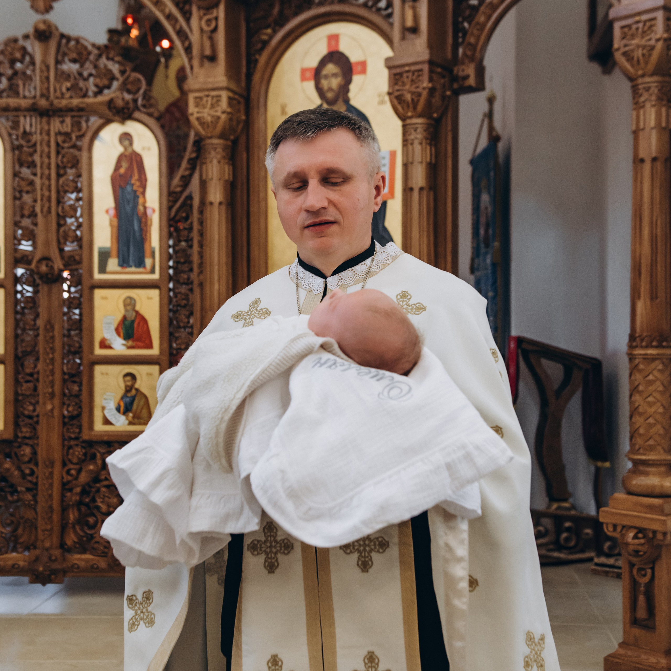 Фотосесія Хрещення Тернопіль, зйомка Хрестин Тернопіль, Храм Різдва Пресвятої Богородиці УГКЦ Тернопіль
