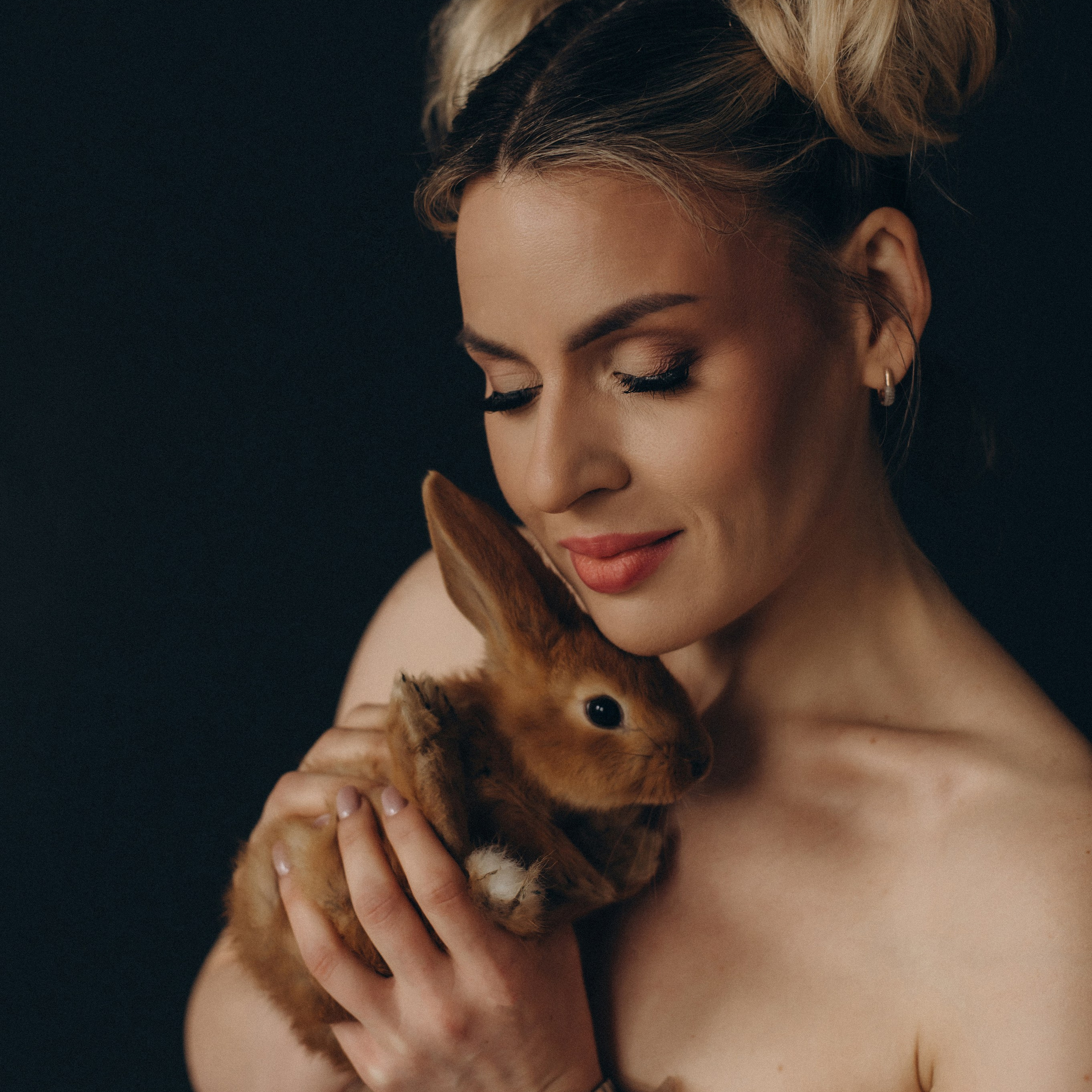 Фотосесія з кроликами Тернопіль, індивідуальний фотограф Тернопіль, індивідуальна фотосесія Тернопіль, зйомка з кроликами