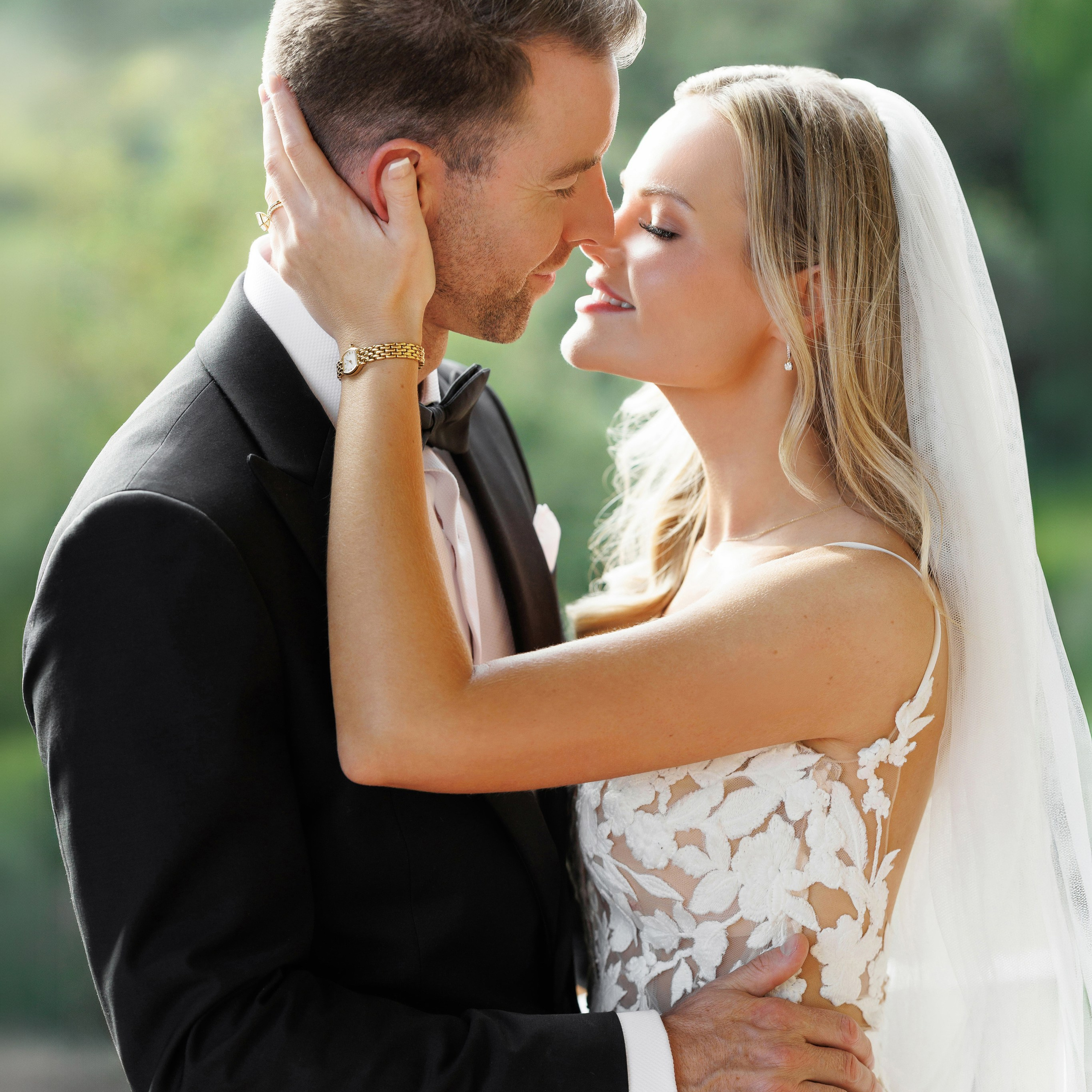 Toronto Wedding Photography Blog about Venues, Tips & Real Weddings