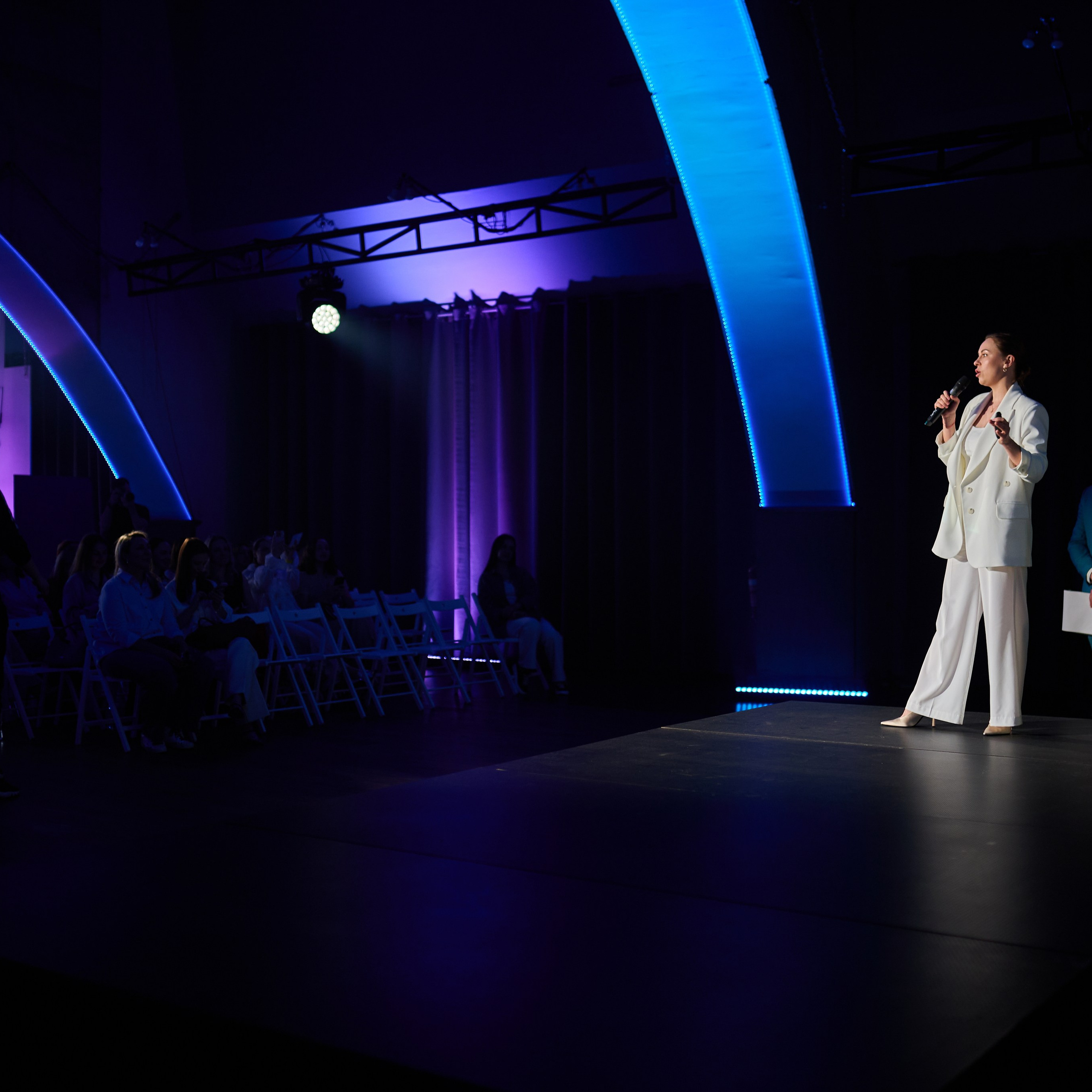 Благодійний бʼюті-форум для майстрів