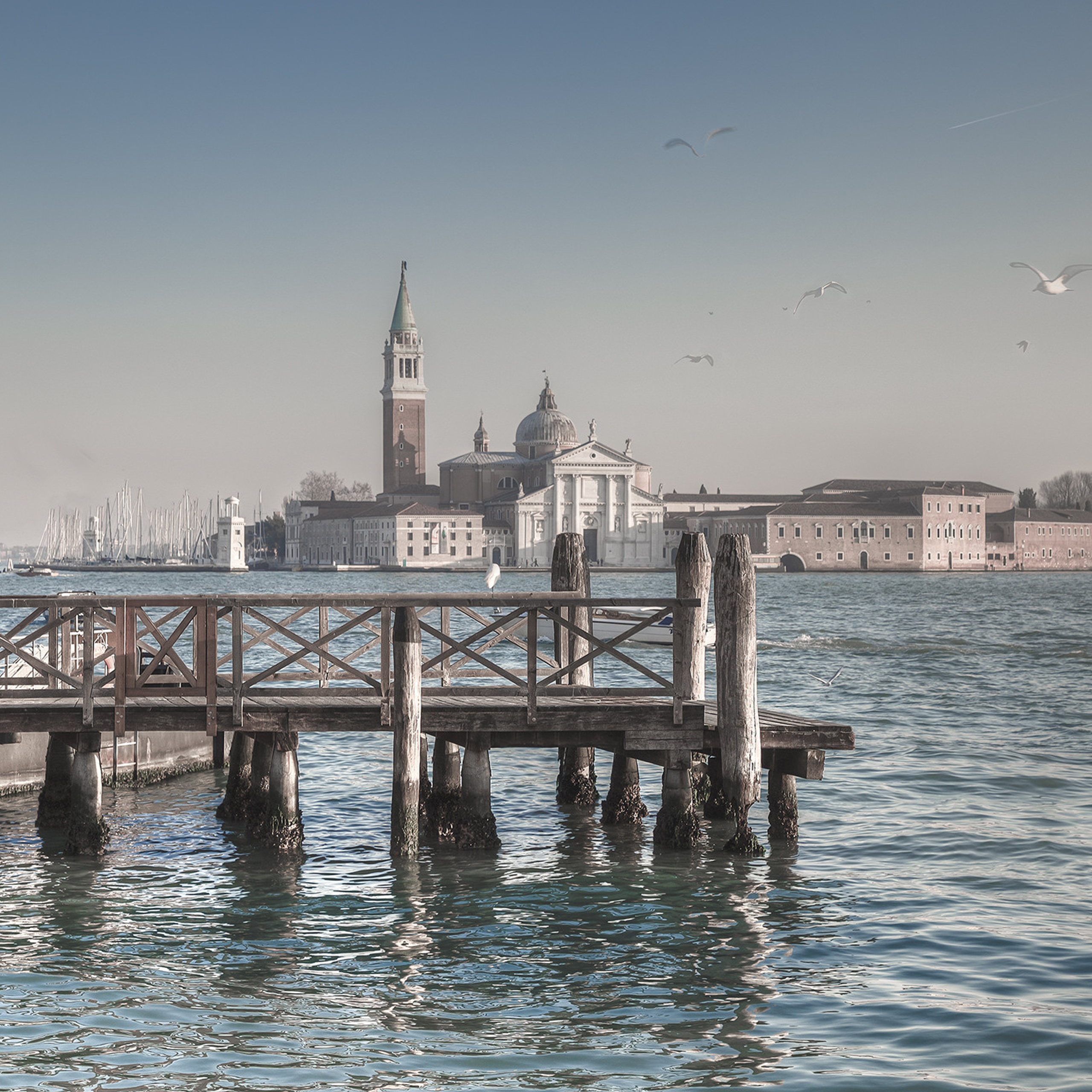 Venice, the end of the working time of the gondoliers