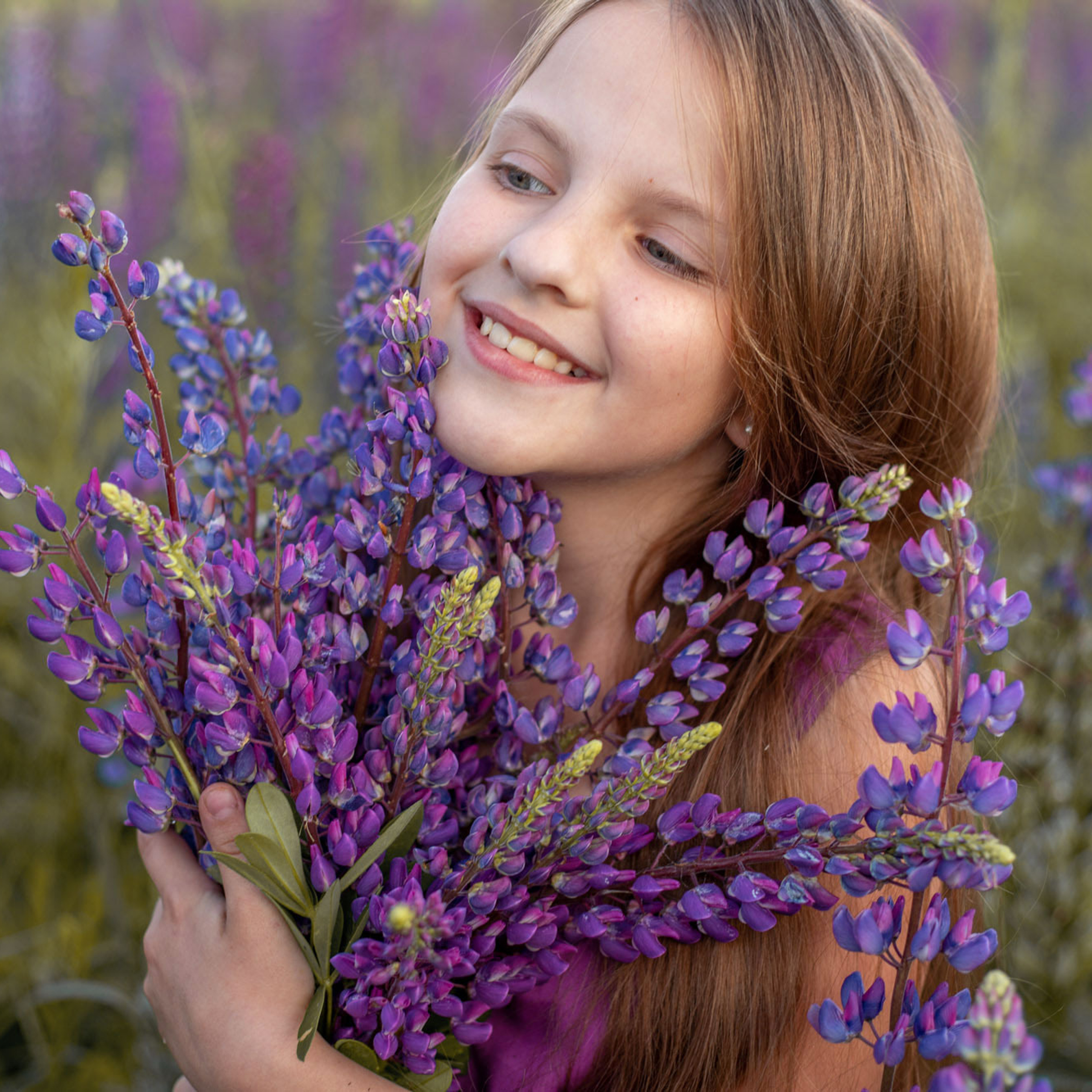 Фотосессия в люпинах