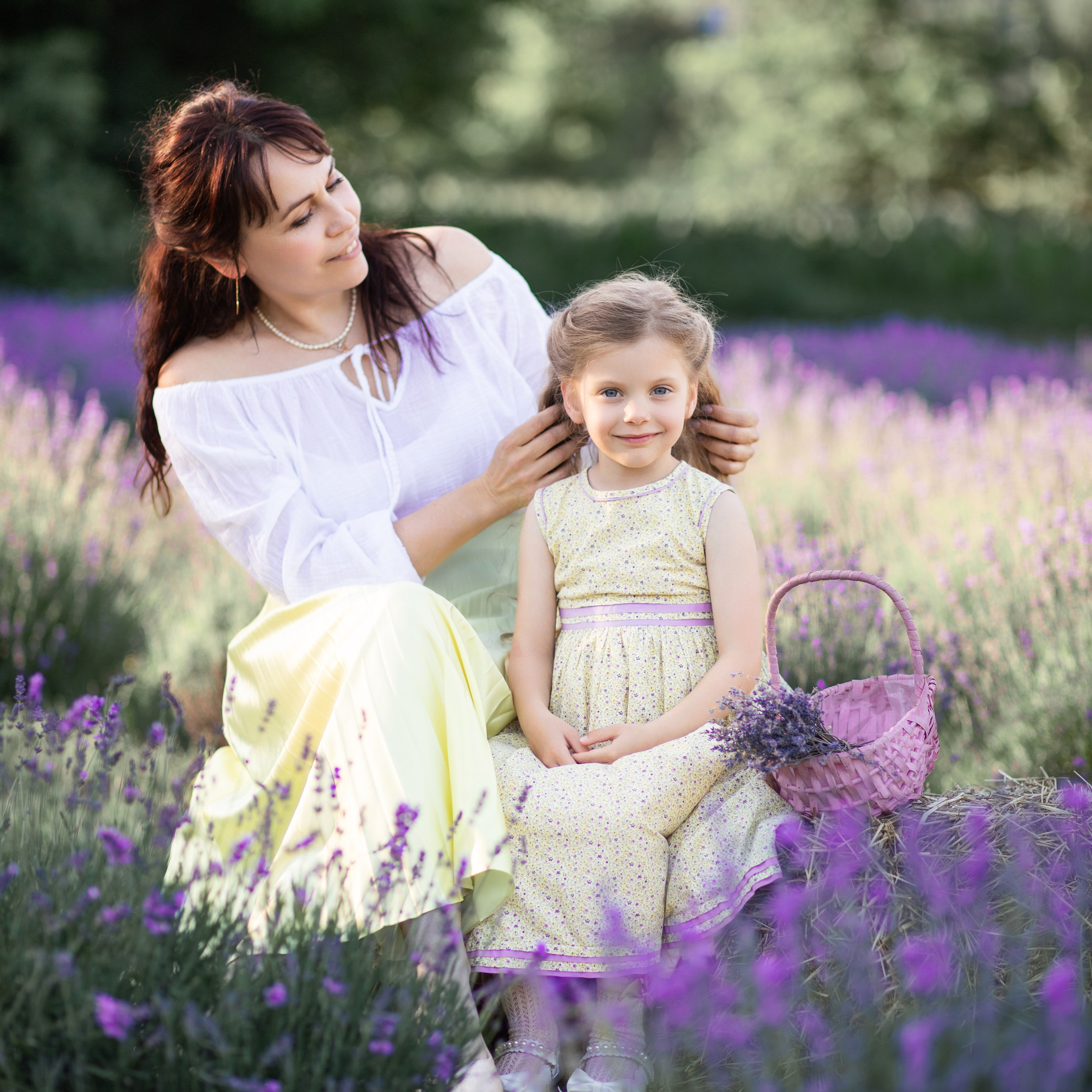 Сімейна фотозйомка Інни і Дариночки в лаванді