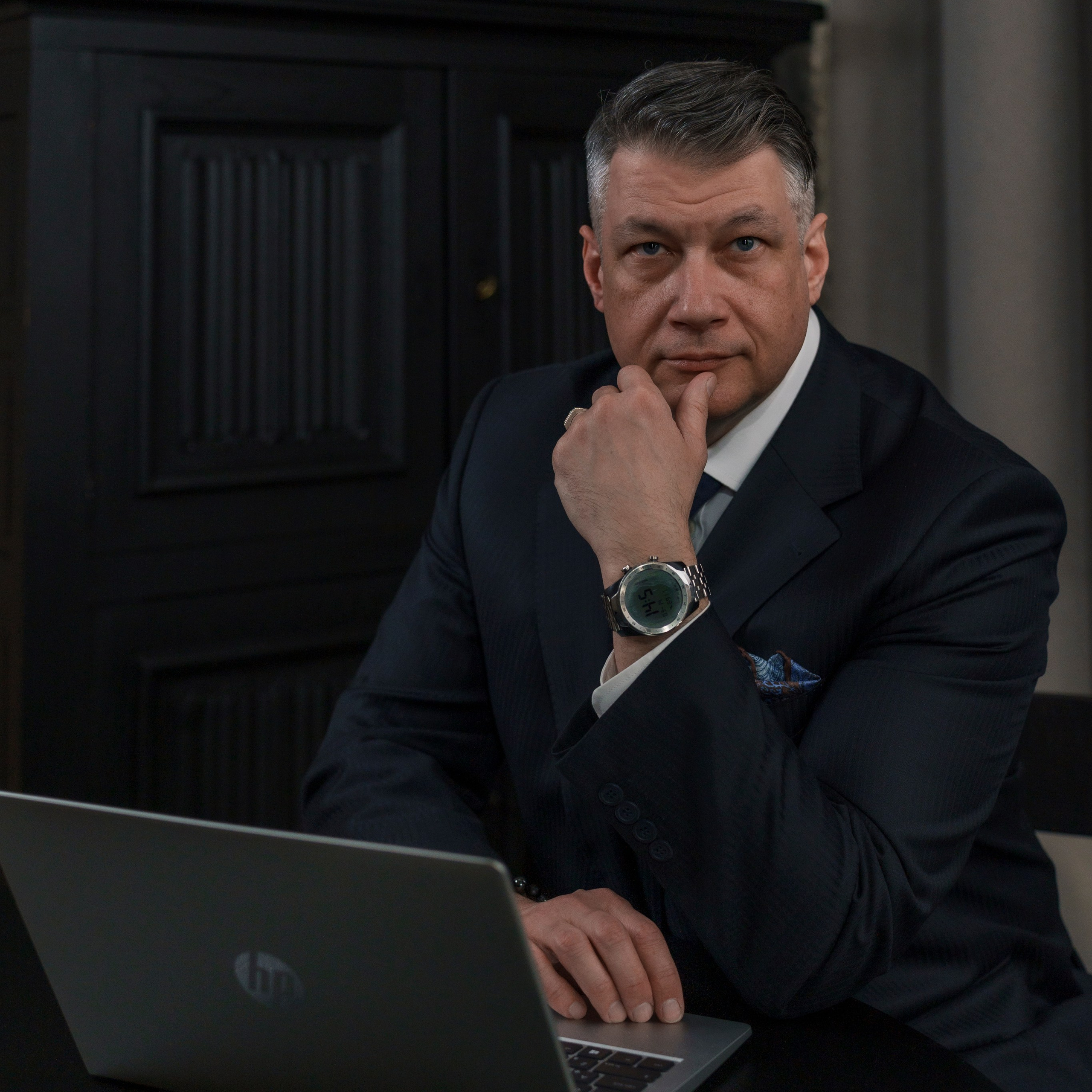 Чоловічий бізнес портрет
