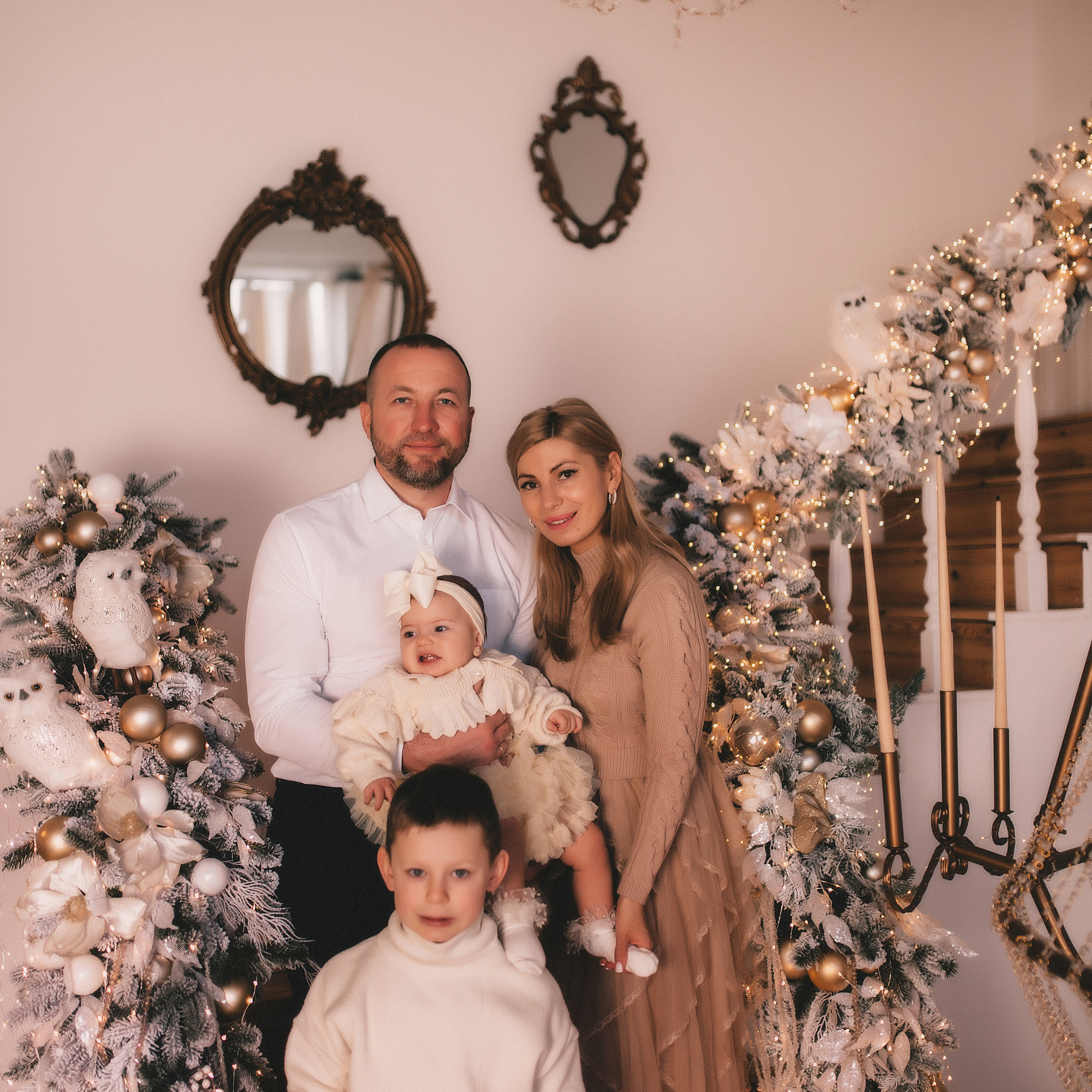 Новогодняя история Алены Алексея Алисы и Сергея