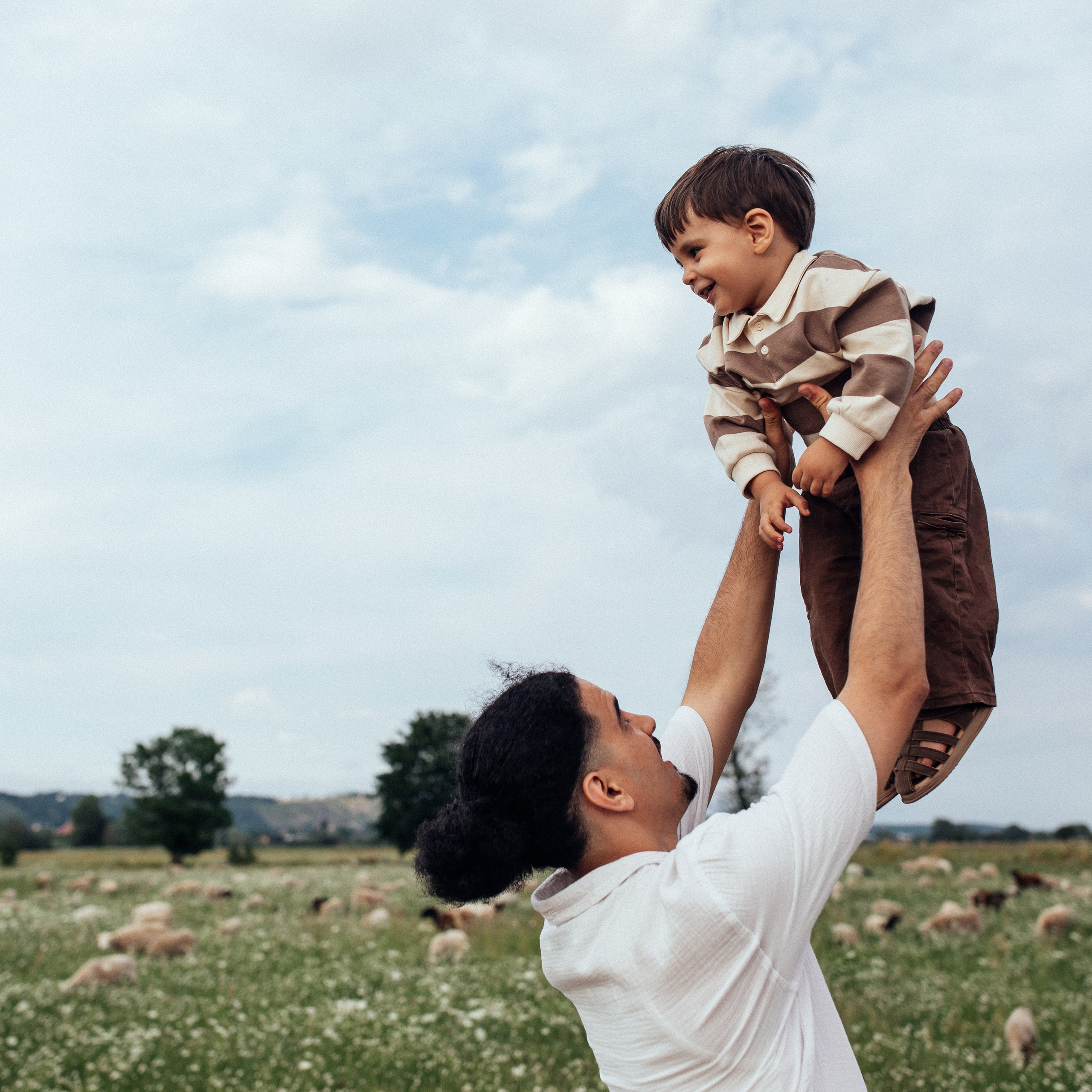 Elias. Natalia Tverdokhlib ist eine Kinder- und Familienfotografin in Dresden