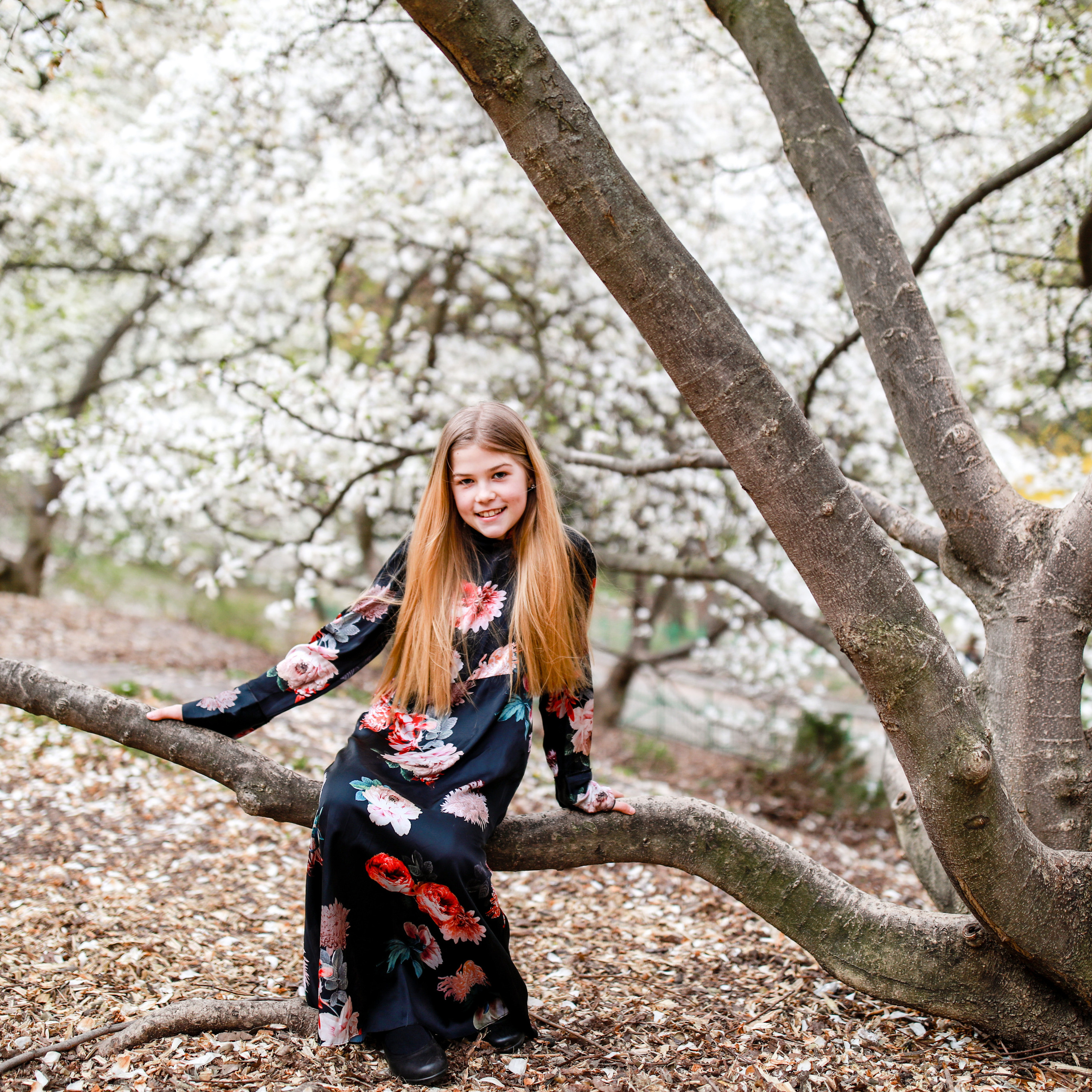 Марійка і магнолії. Наталя Твердохліб - дитячий та сімейний фотограф в Дрездені, Німеччина