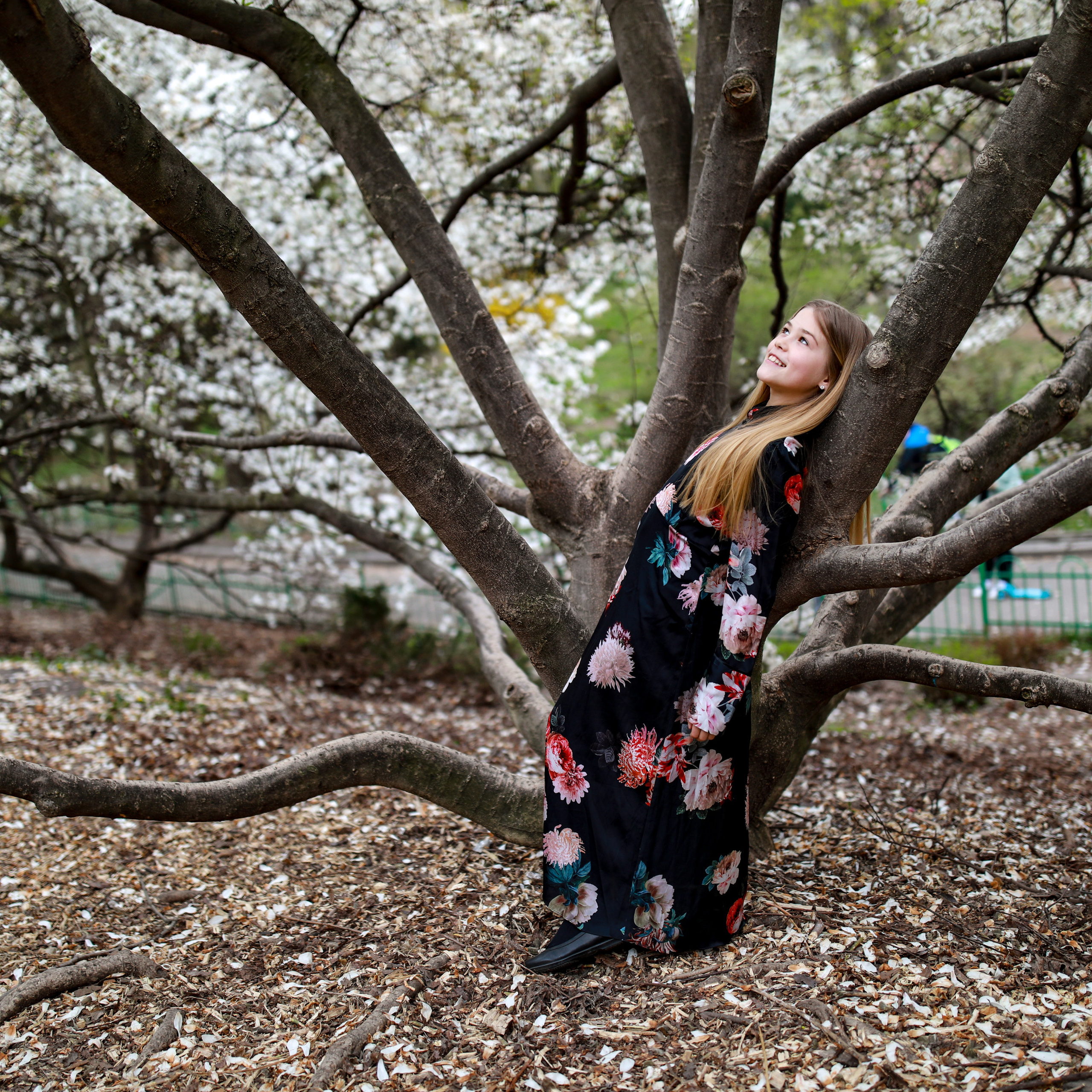 Марійка і магнолії. Наталя Твердохліб - дитячий та сімейний фотограф в Дрездені, Німеччина
