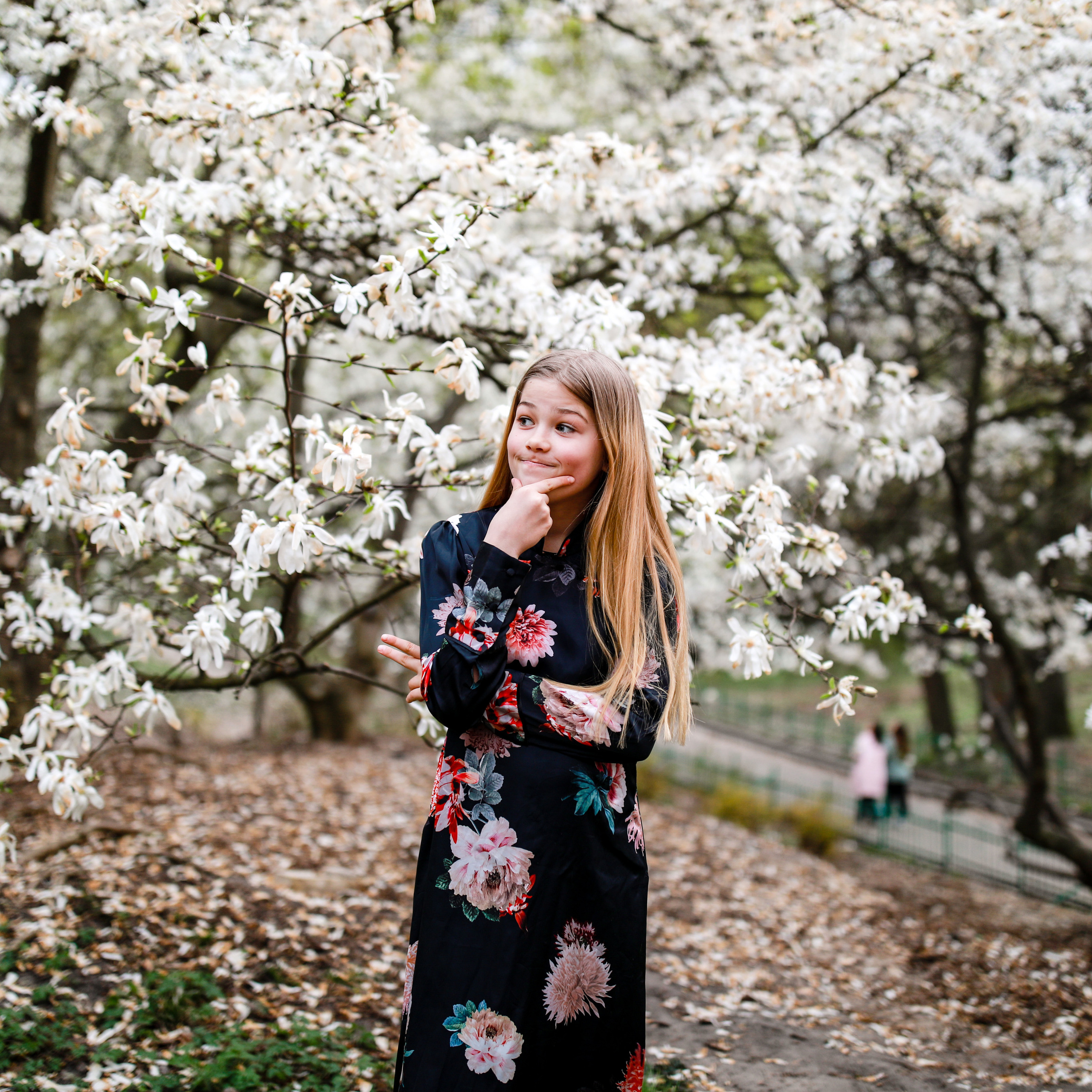 Марійка і магнолії. Наталя Твердохліб - дитячий та сімейний фотограф в Дрездені, Німеччина