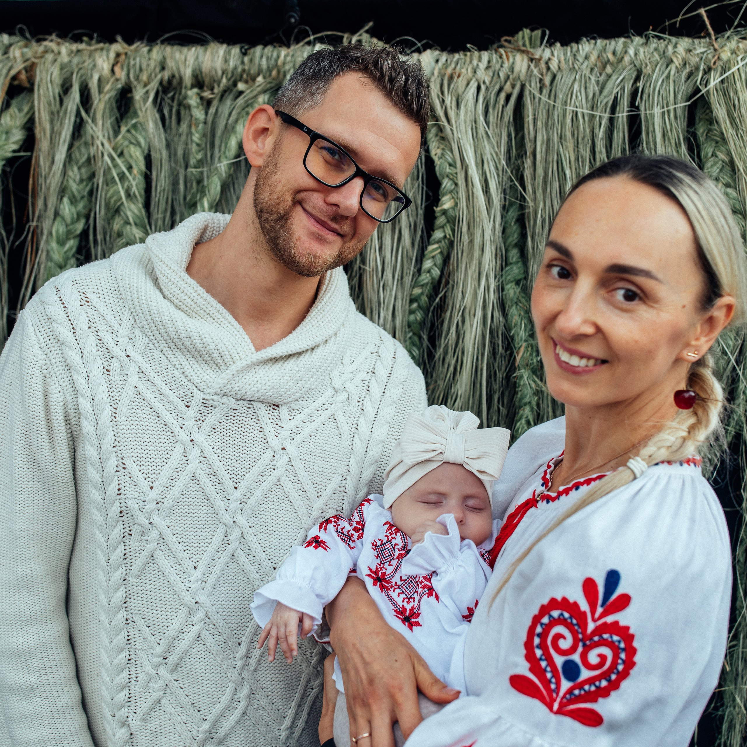 Chemnitz Wyschywanka Fest. Natalia Tverdokhlib is a children and family photographer in Dresden,
