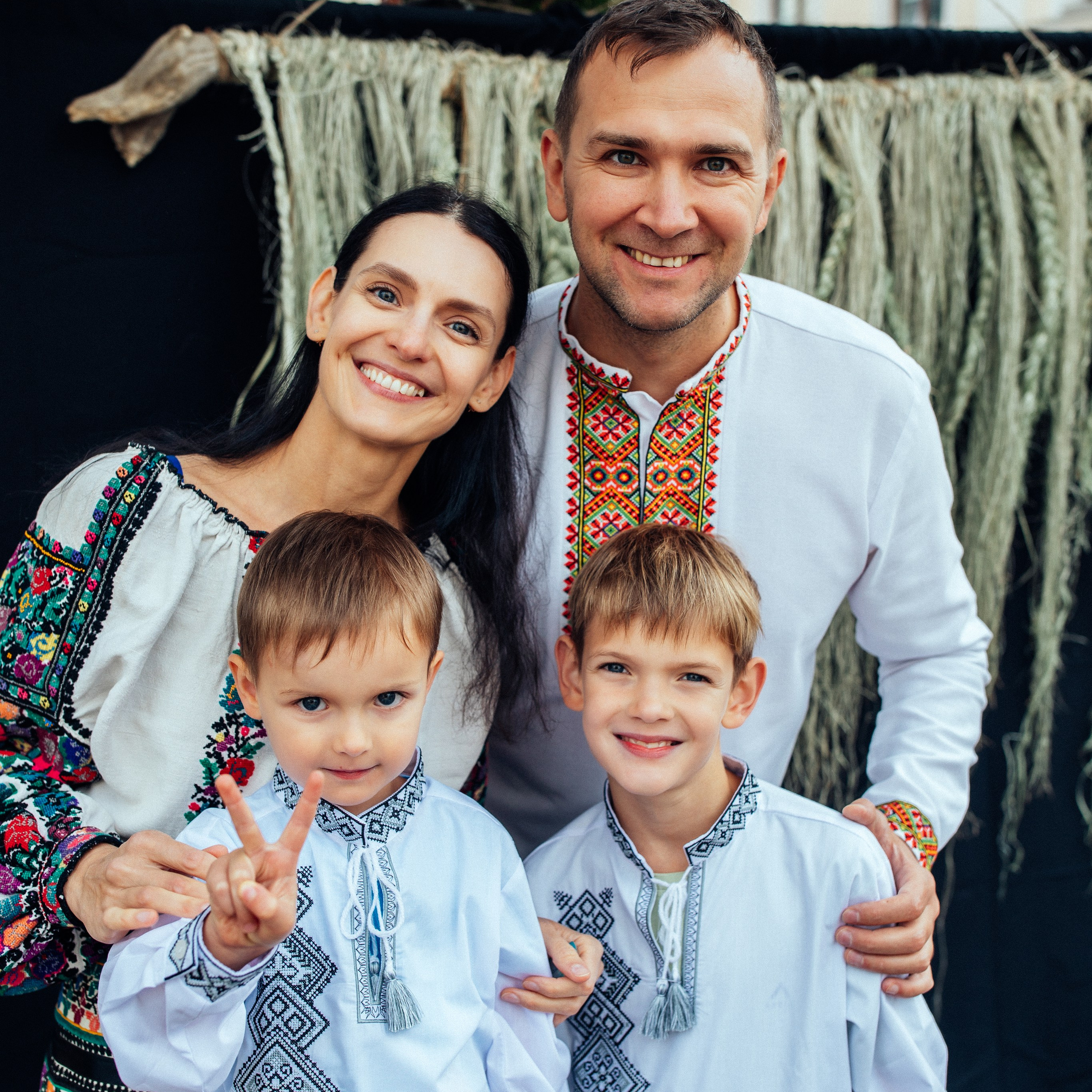 Chemnitz Wyschywanka Fest. Natalia Tverdokhlib is a children and family photographer in Dresden,