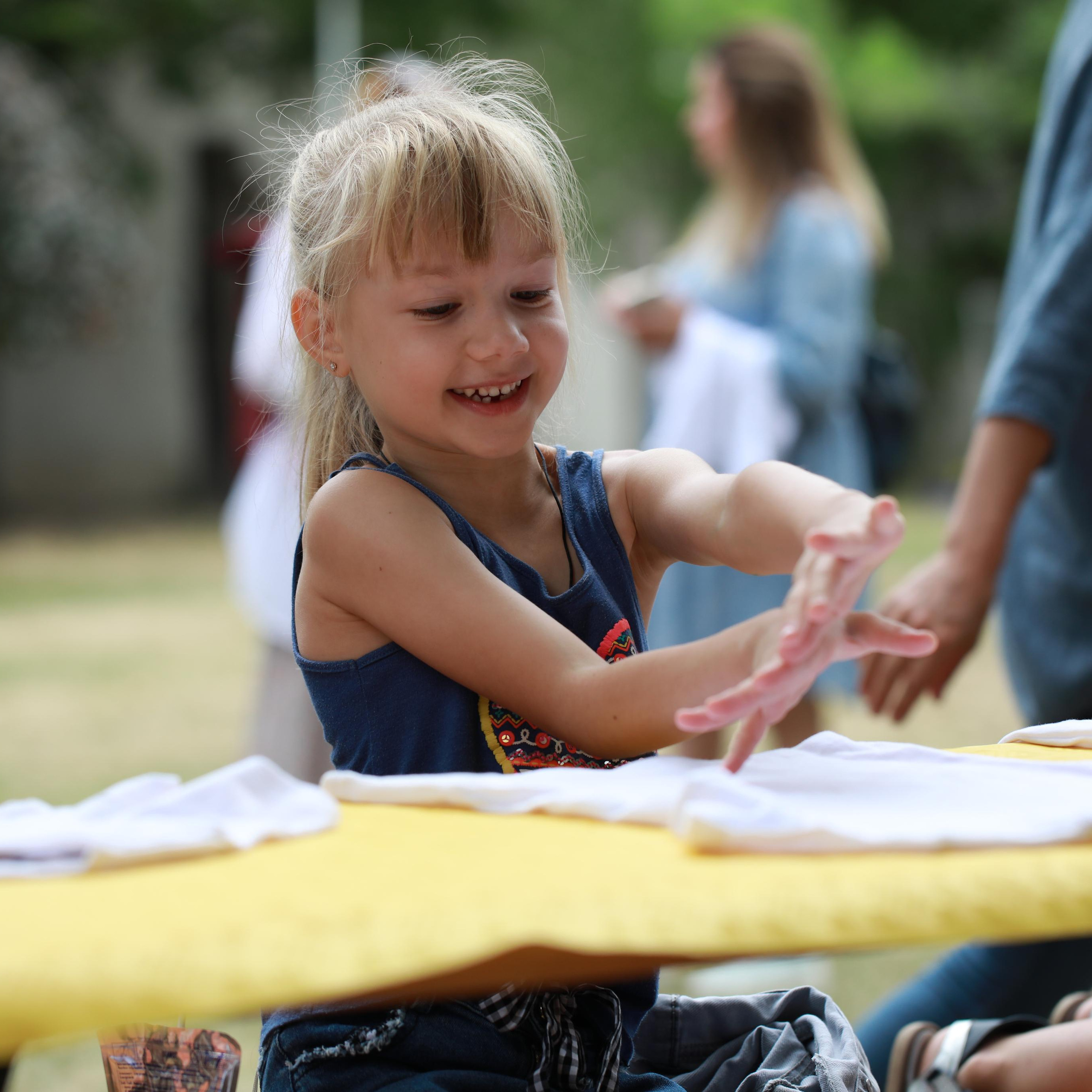 Долоньки літо 2022 випускний. Наталя Твердохліб - дитячий та сімейний фотограф в Дрездені, Німеччина
