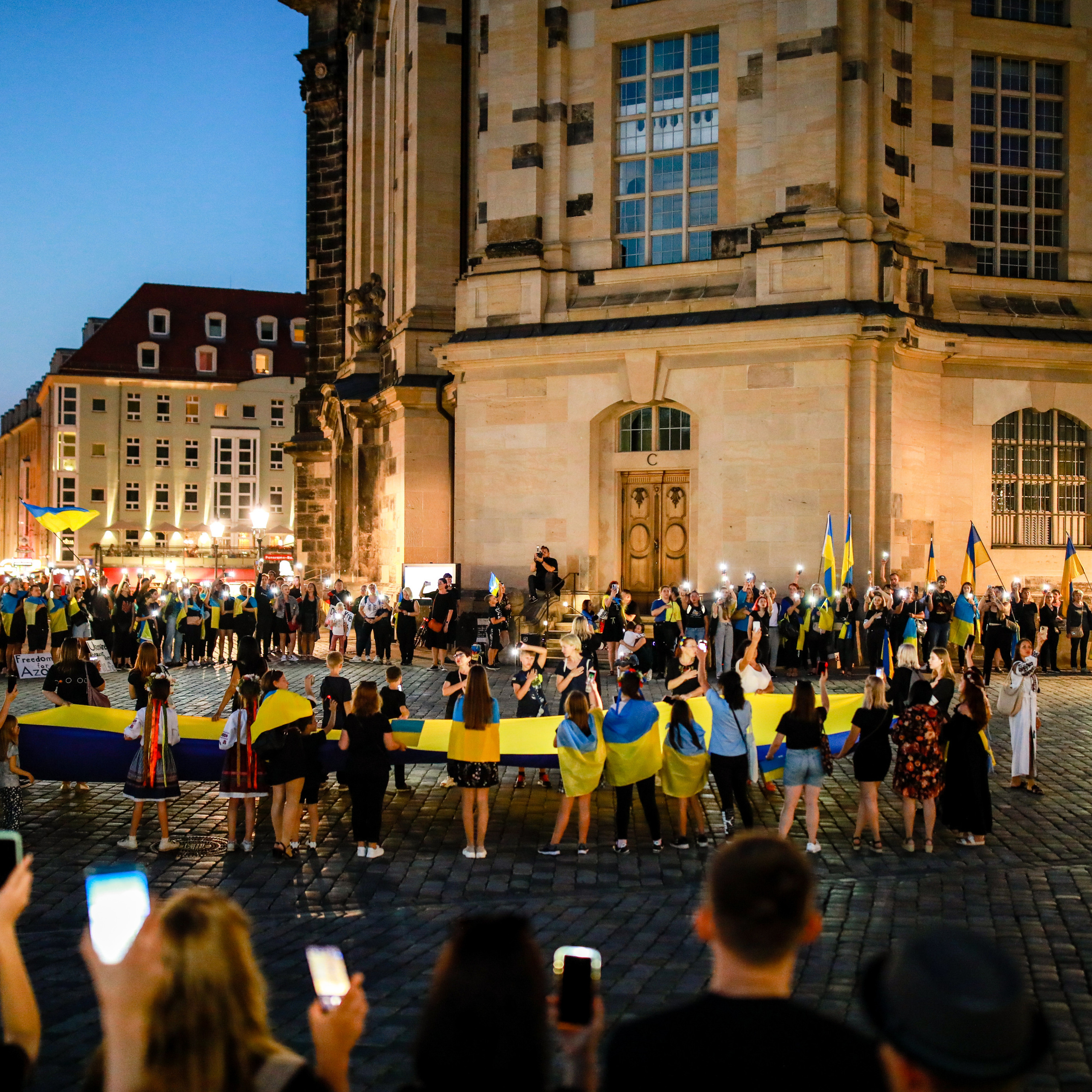 Дрезден мітинг. Наталя Твердохліб - дитячий та сімейний фотограф в Дрездені, Німеччина