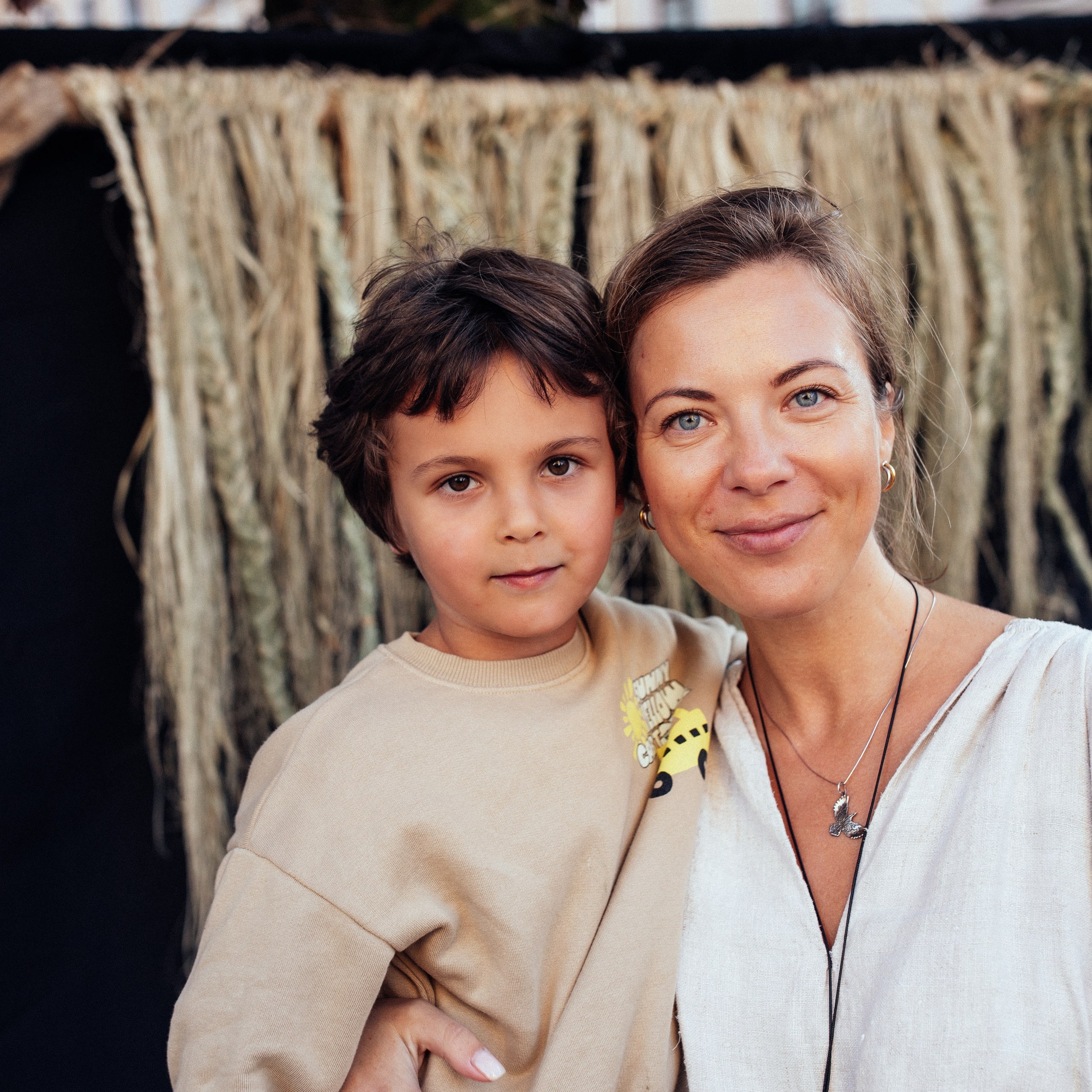 Chemnitz Wyschywanka Fest. Natalia Tverdokhlib is a children and family photographer in Dresden,