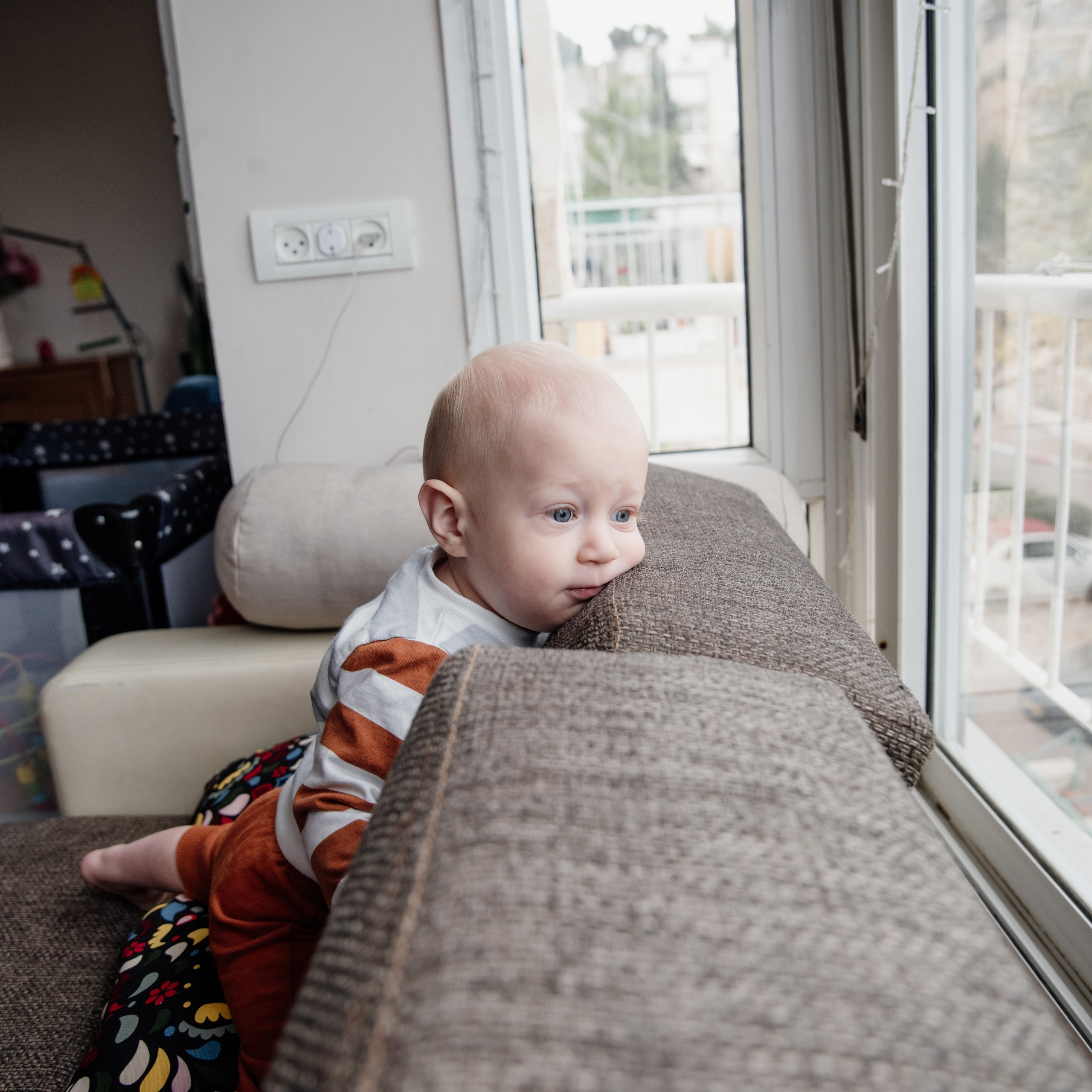 Family home photoshoot. Photographer in Israel Luba Ternavskaya
