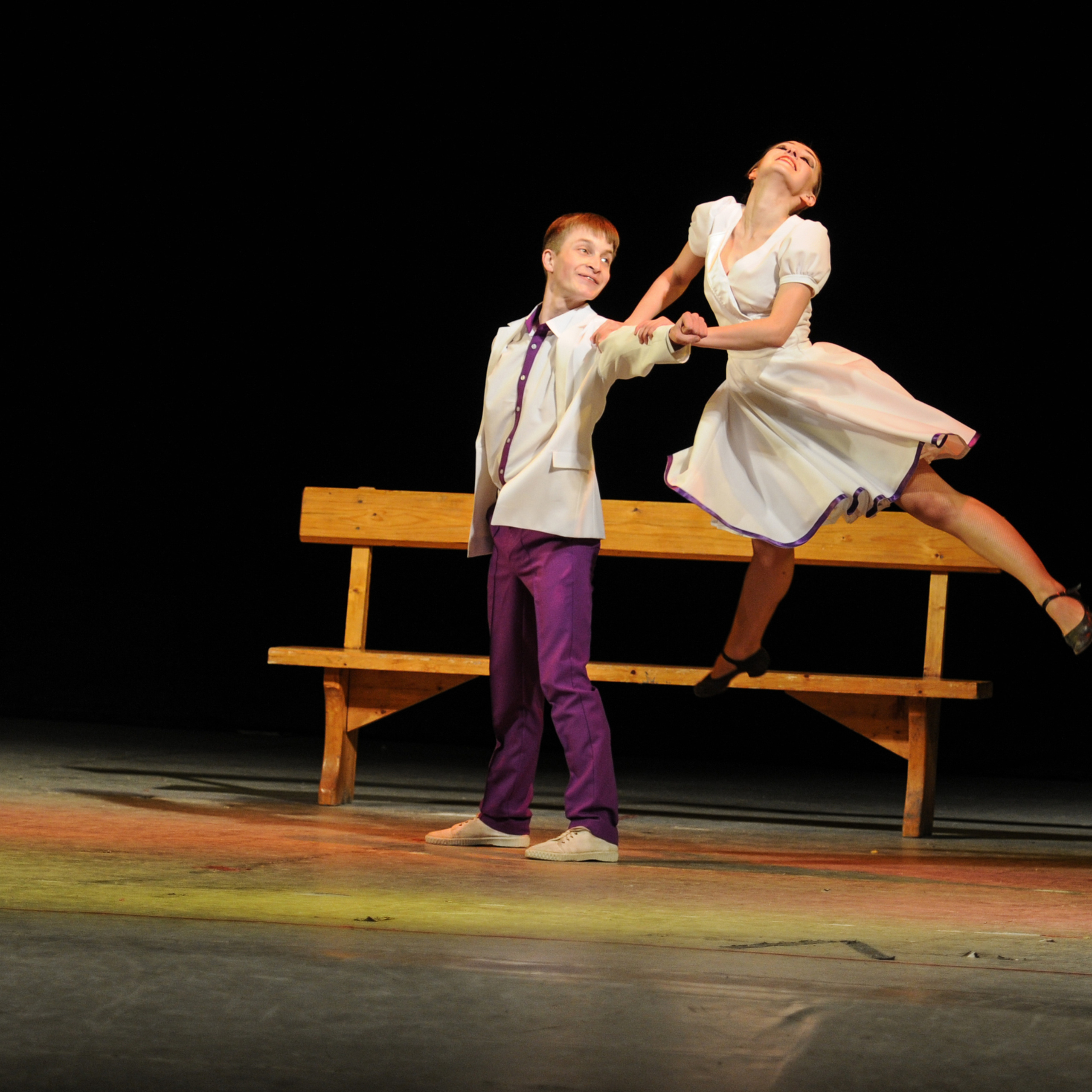 Concert of the folk group “Sunny Rainbow” in Russia. Photographer in Israel Luba Ternavskaya