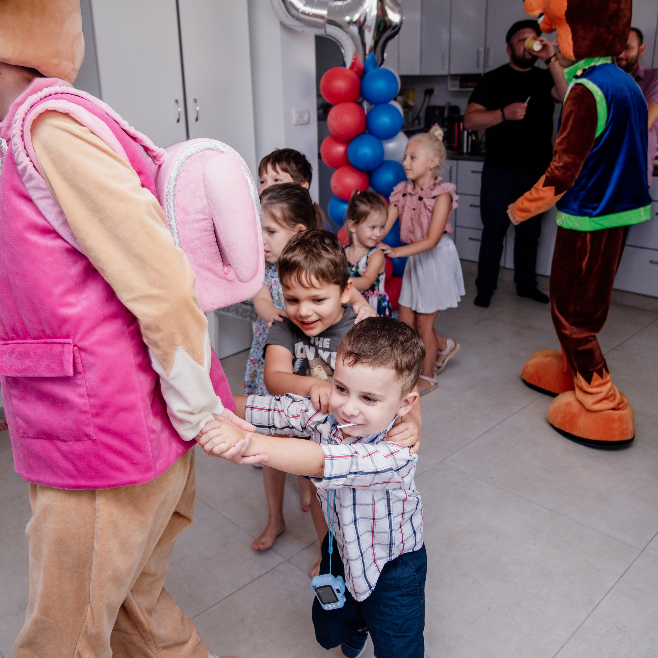 Moshe’s birth day 4 years. Photographer in Israel Luba Ternavskaya