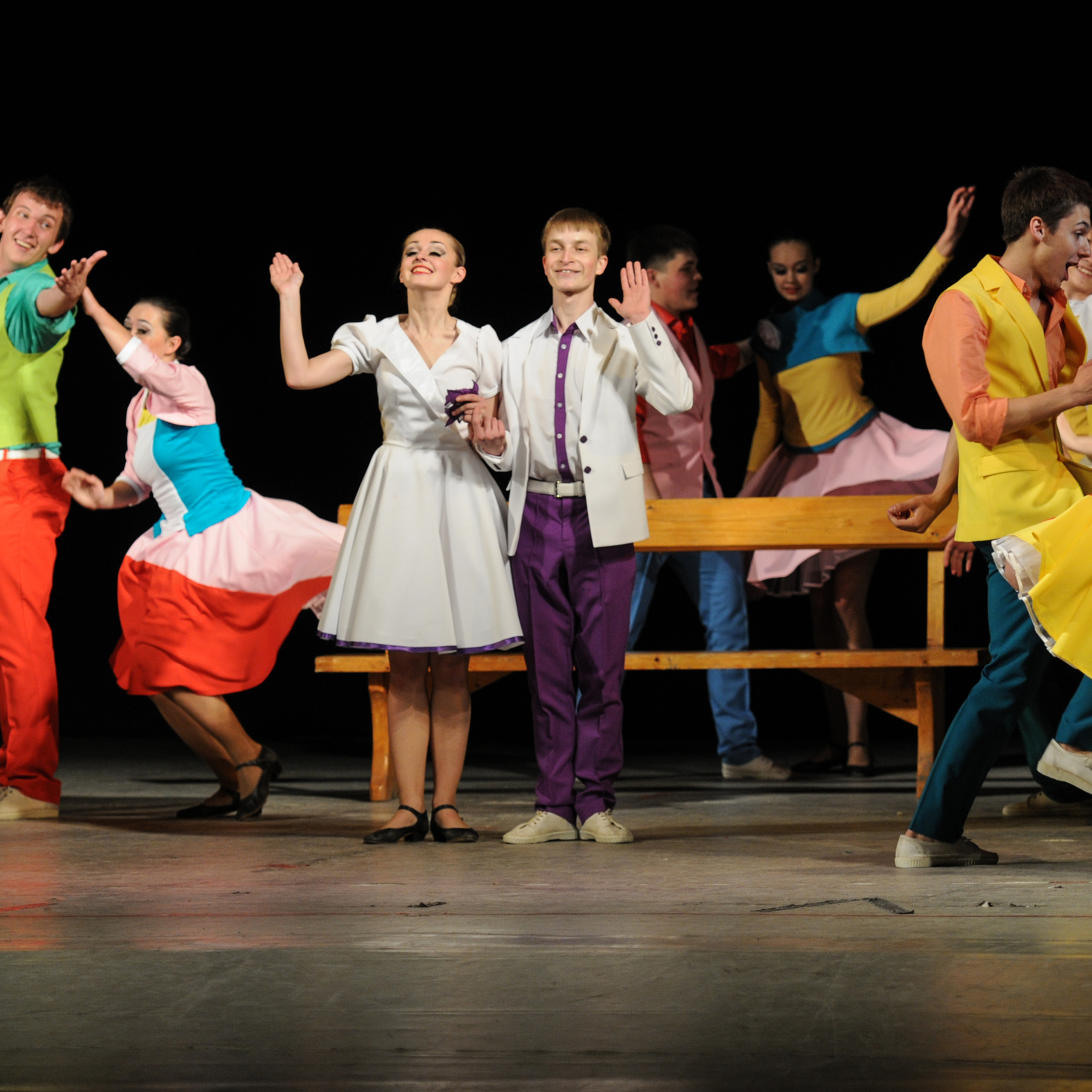 Concert of the folk group “Sunny Rainbow” in Russia. Photographer in Israel Luba Ternavskaya