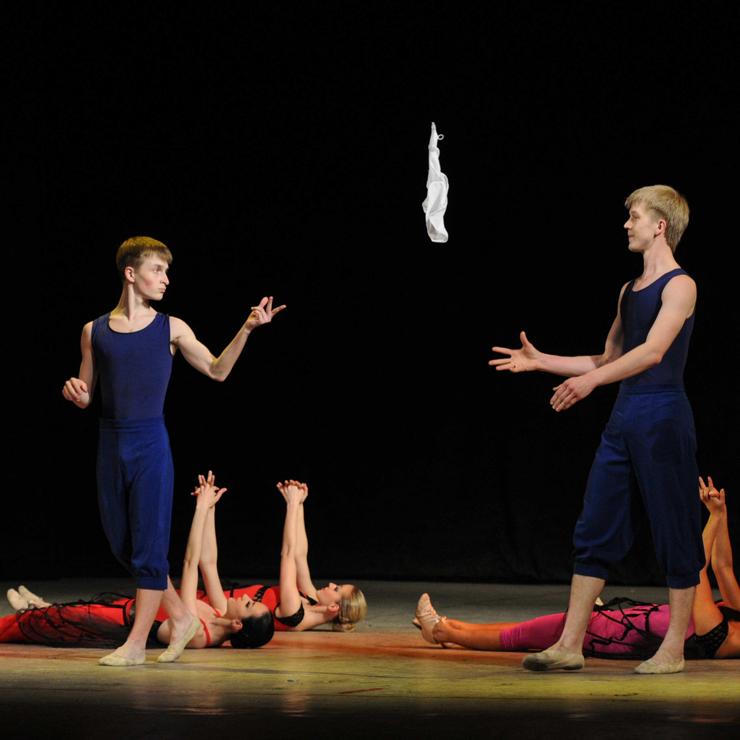 Concert of the folk group “Sunny Rainbow” in Russia. Photographer in Israel Luba Ternavskaya