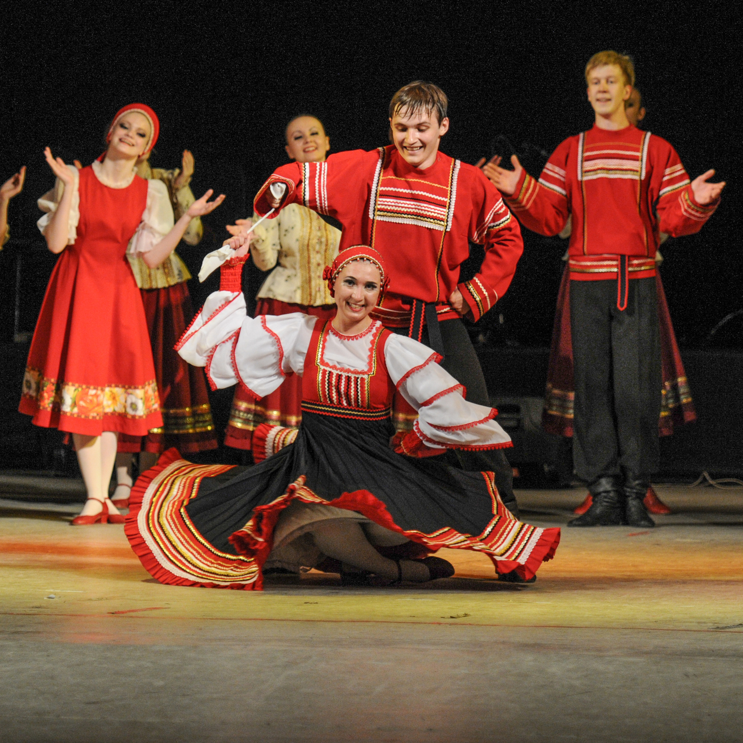 Concert of the folk group “Sunny Rainbow” in Russia. Photographer in Israel Luba Ternavskaya