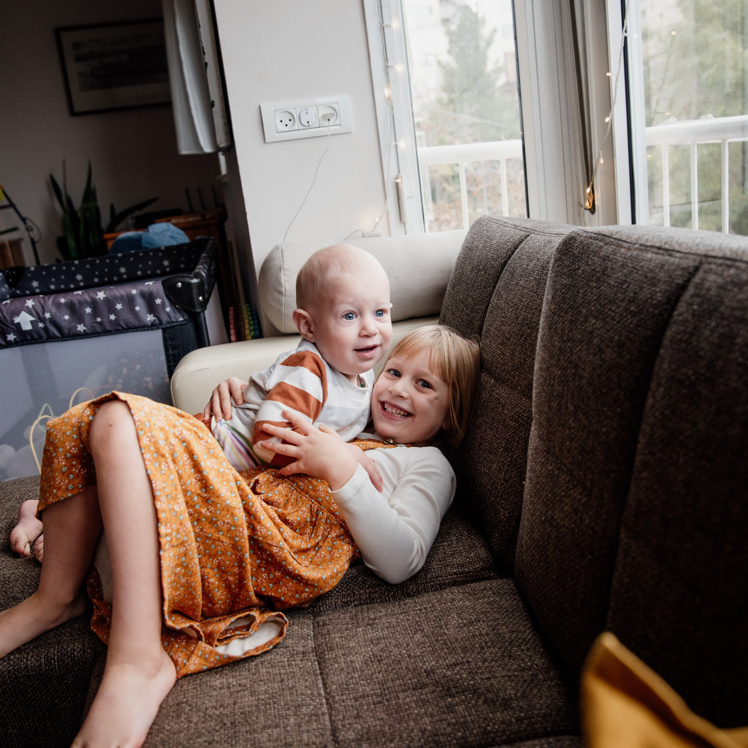 Family home photoshoot. Photographer in Israel Luba Ternavskaya