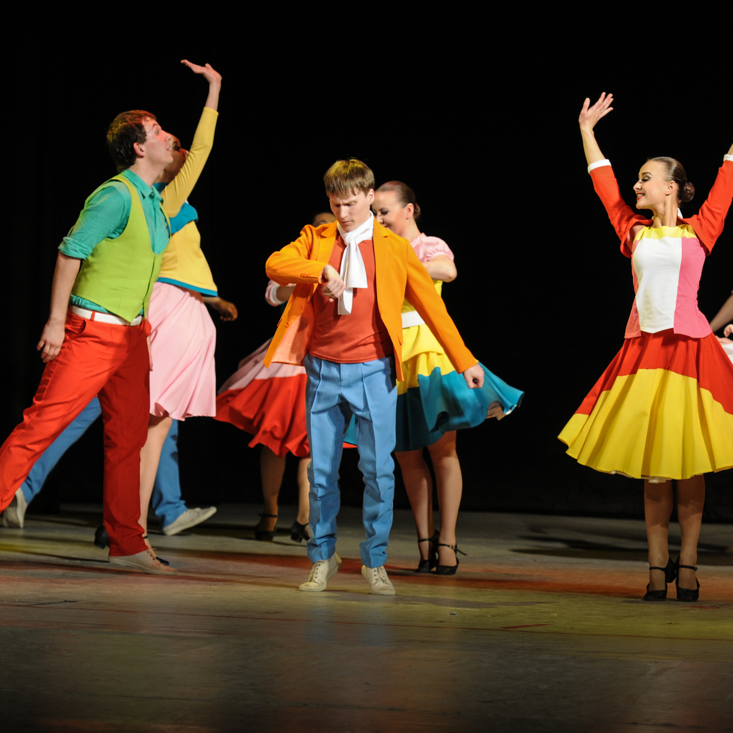 Concert of the folk group “Sunny Rainbow” in Russia. Photographer in Israel Luba Ternavskaya