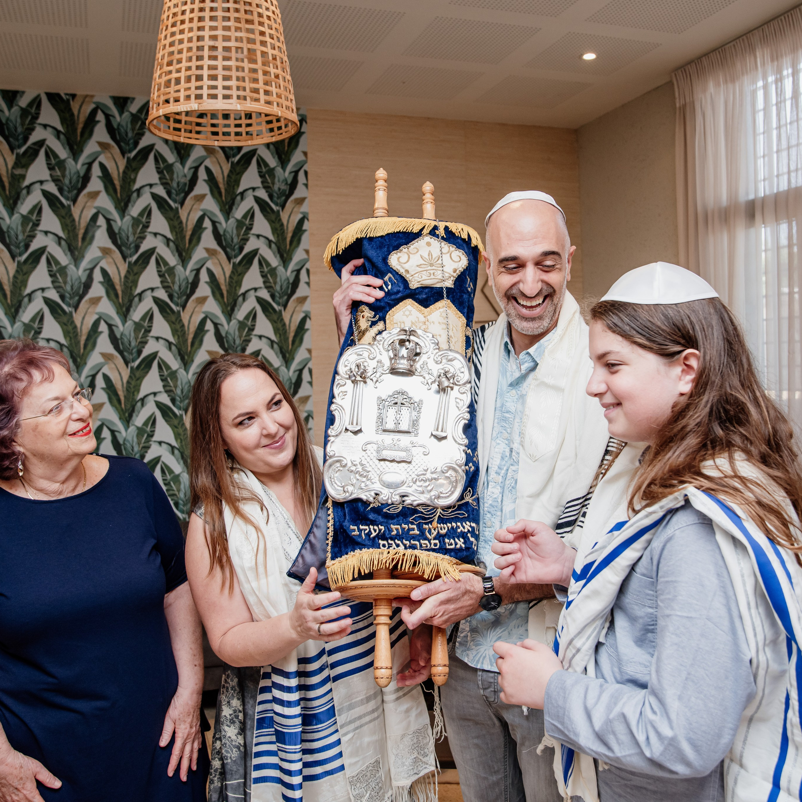 בר מצווה. צלמת ירושלים תל אביב ישראל