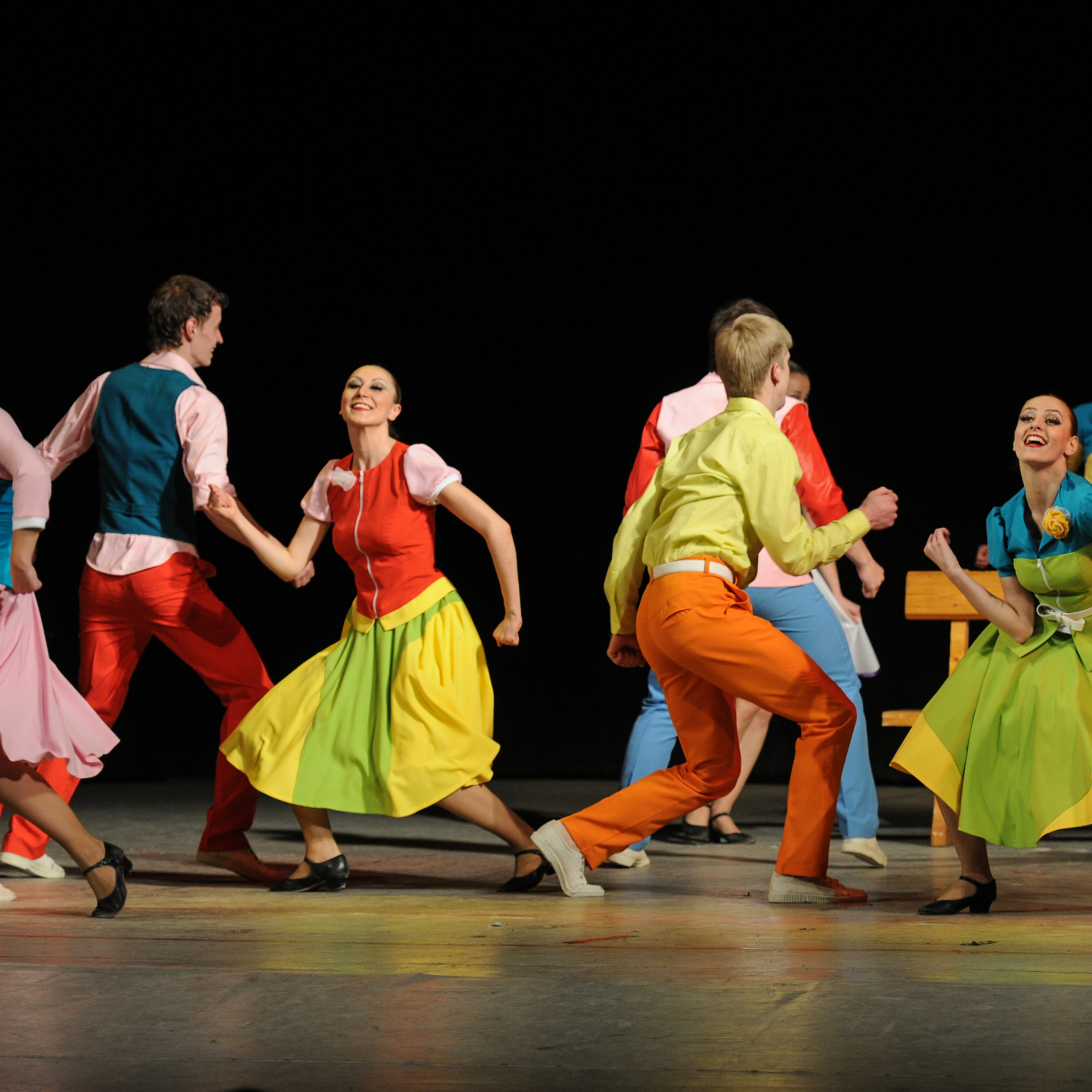 Concert of the folk group “Sunny Rainbow” in Russia. Photographer in Israel Luba Ternavskaya