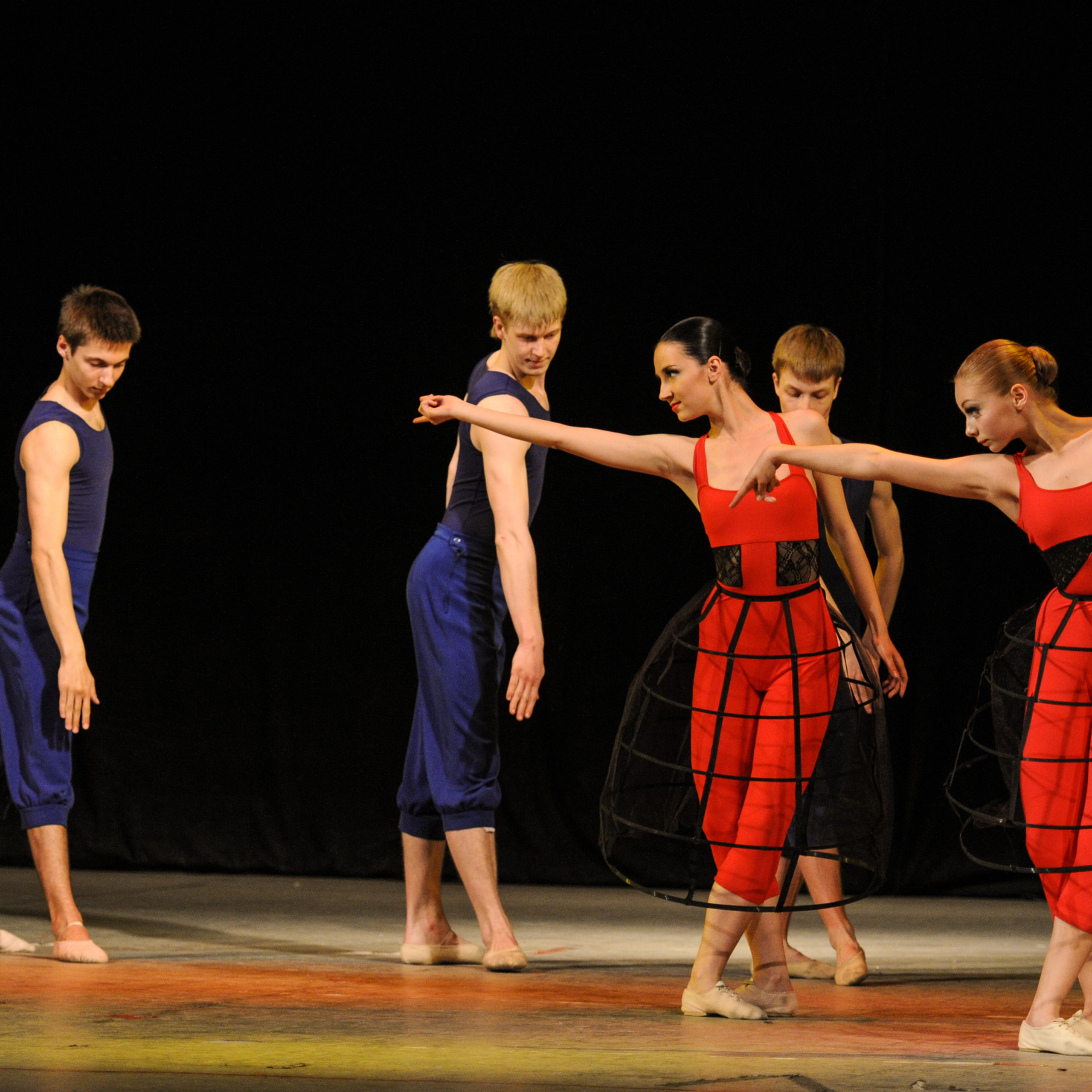 Concert of the folk group “Sunny Rainbow” in Russia. Photographer in Israel Luba Ternavskaya