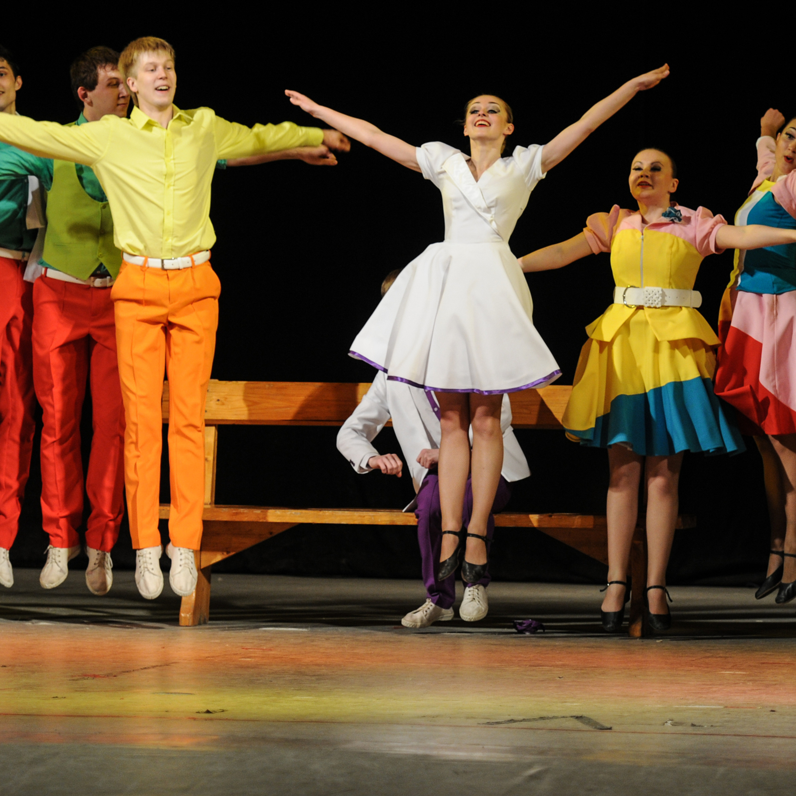 Concert of the folk group “Sunny Rainbow” in Russia. Photographer in Israel Luba Ternavskaya