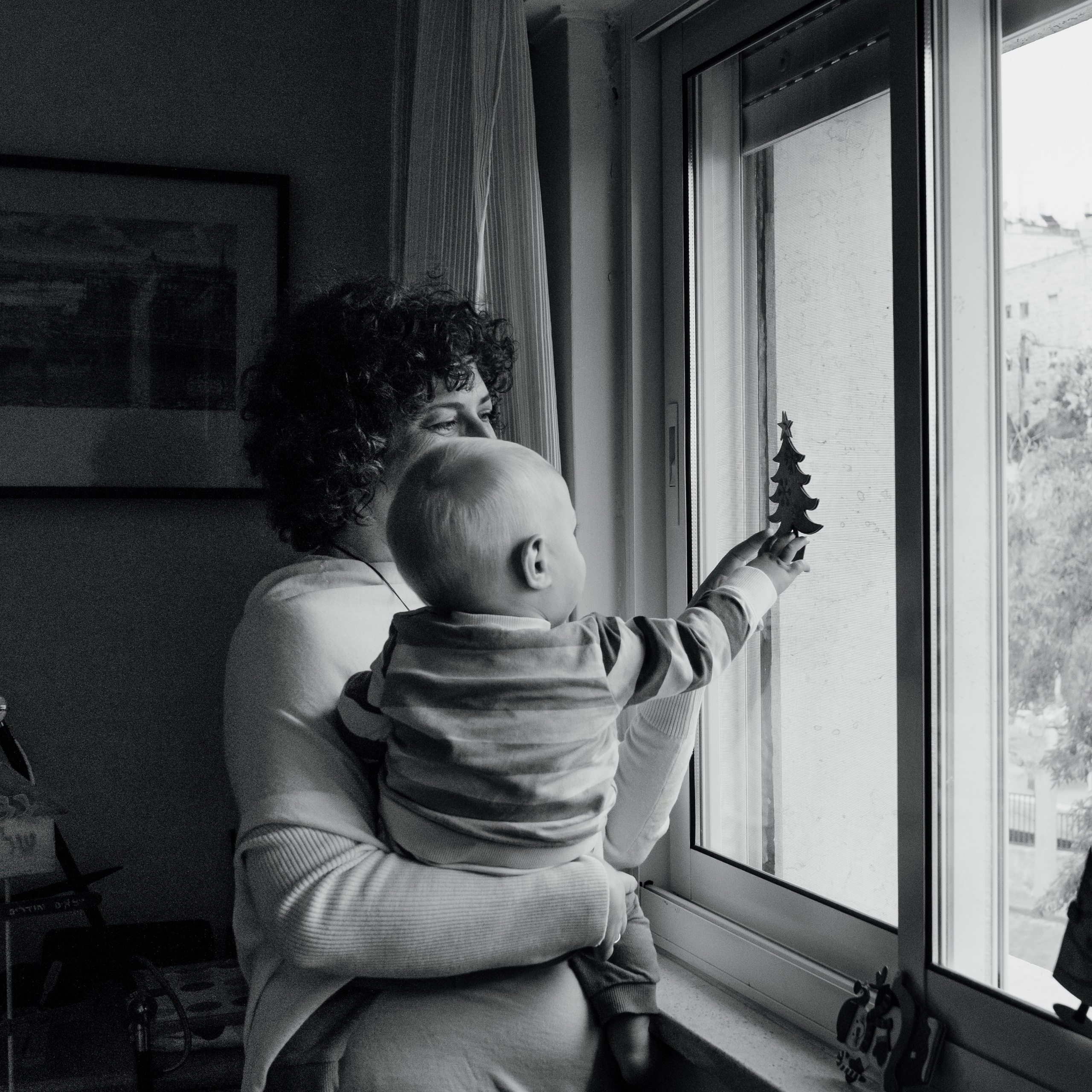 Family home photoshoot. Photographer in Israel Luba Ternavskaya