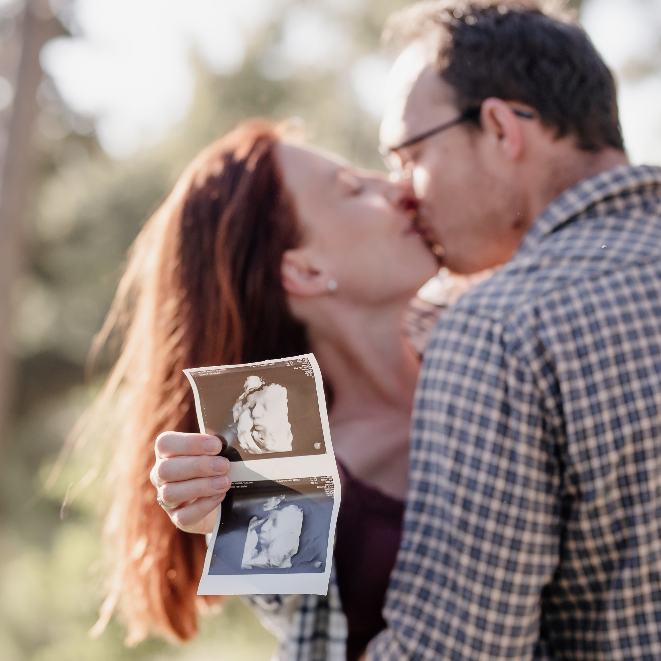 Outdoor maternity photoshoot. Photographer in Israel Luba Ternavskaya