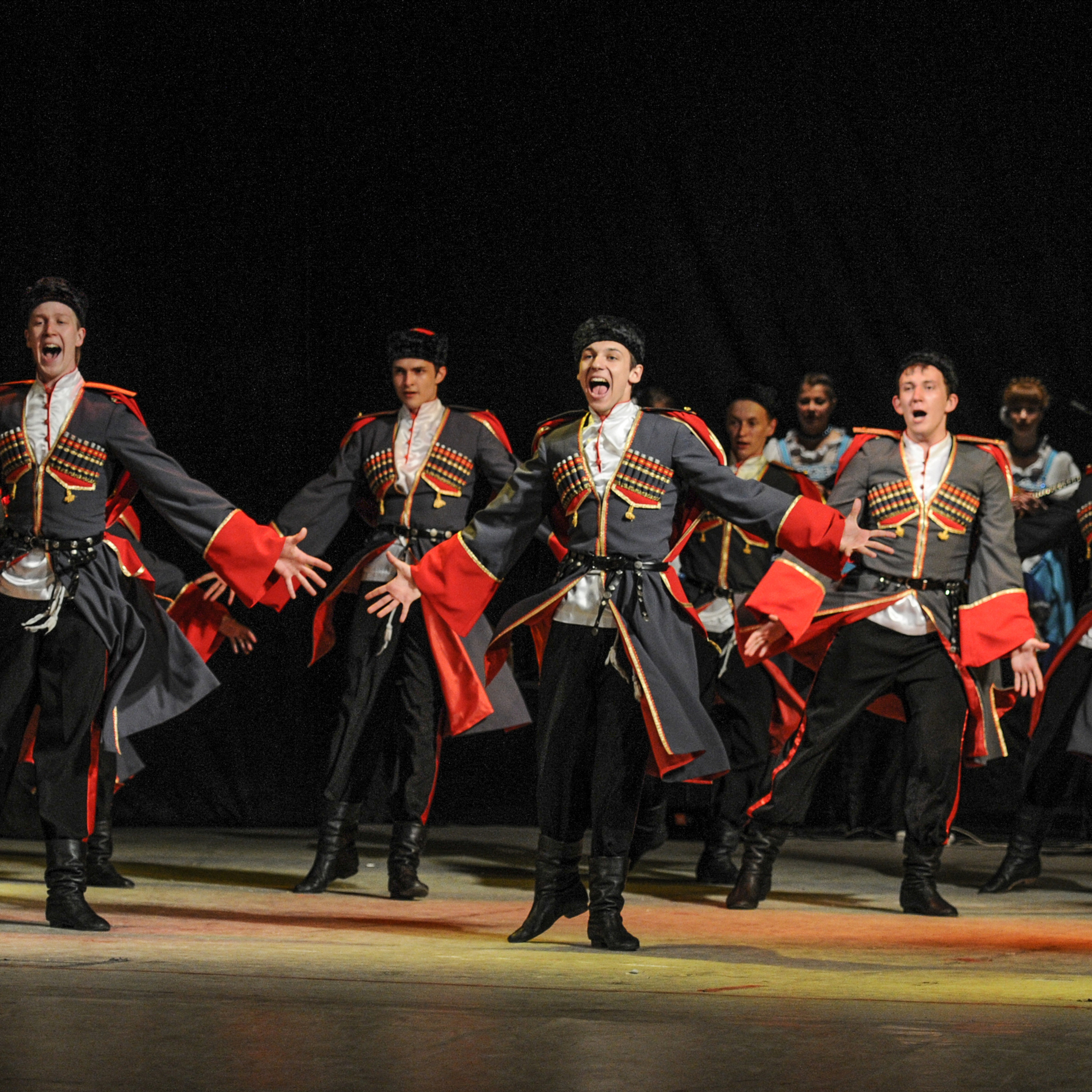 Concert of the folk group “Sunny Rainbow” in Russia. Photographer in Israel Luba Ternavskaya