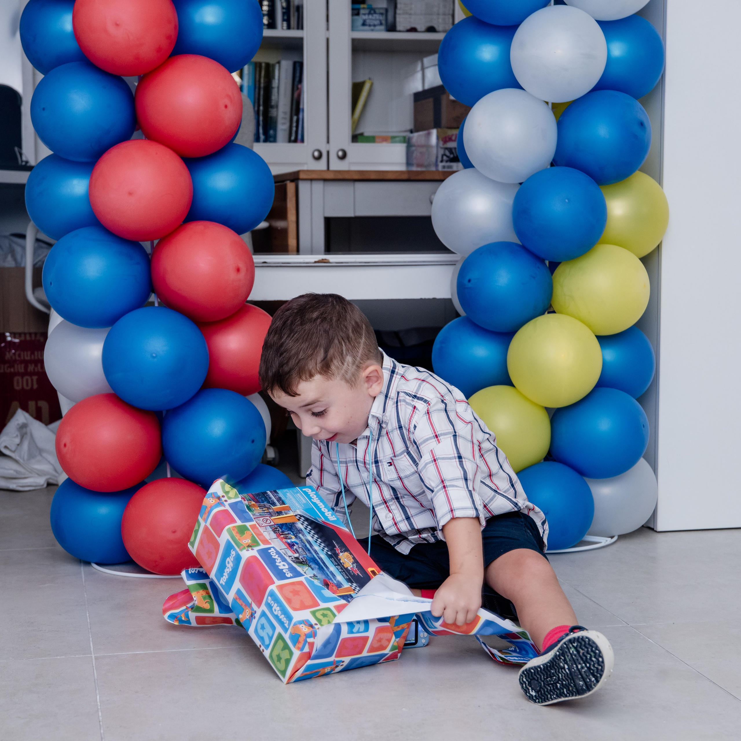 Moshe’s birth day 4 years. Photographer in Israel Luba Ternavskaya