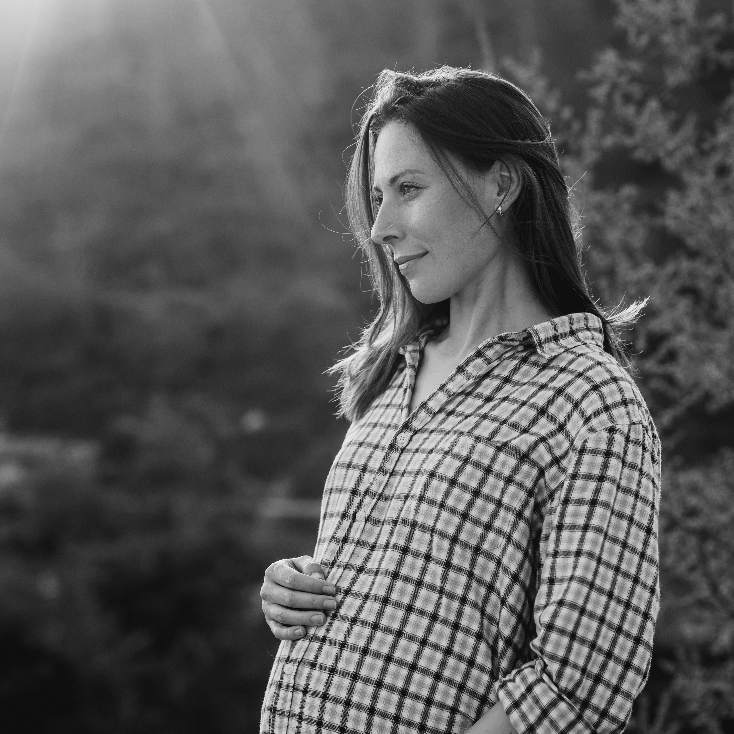 Outdoor maternity photoshoot. Photographer in Israel Luba Ternavskaya