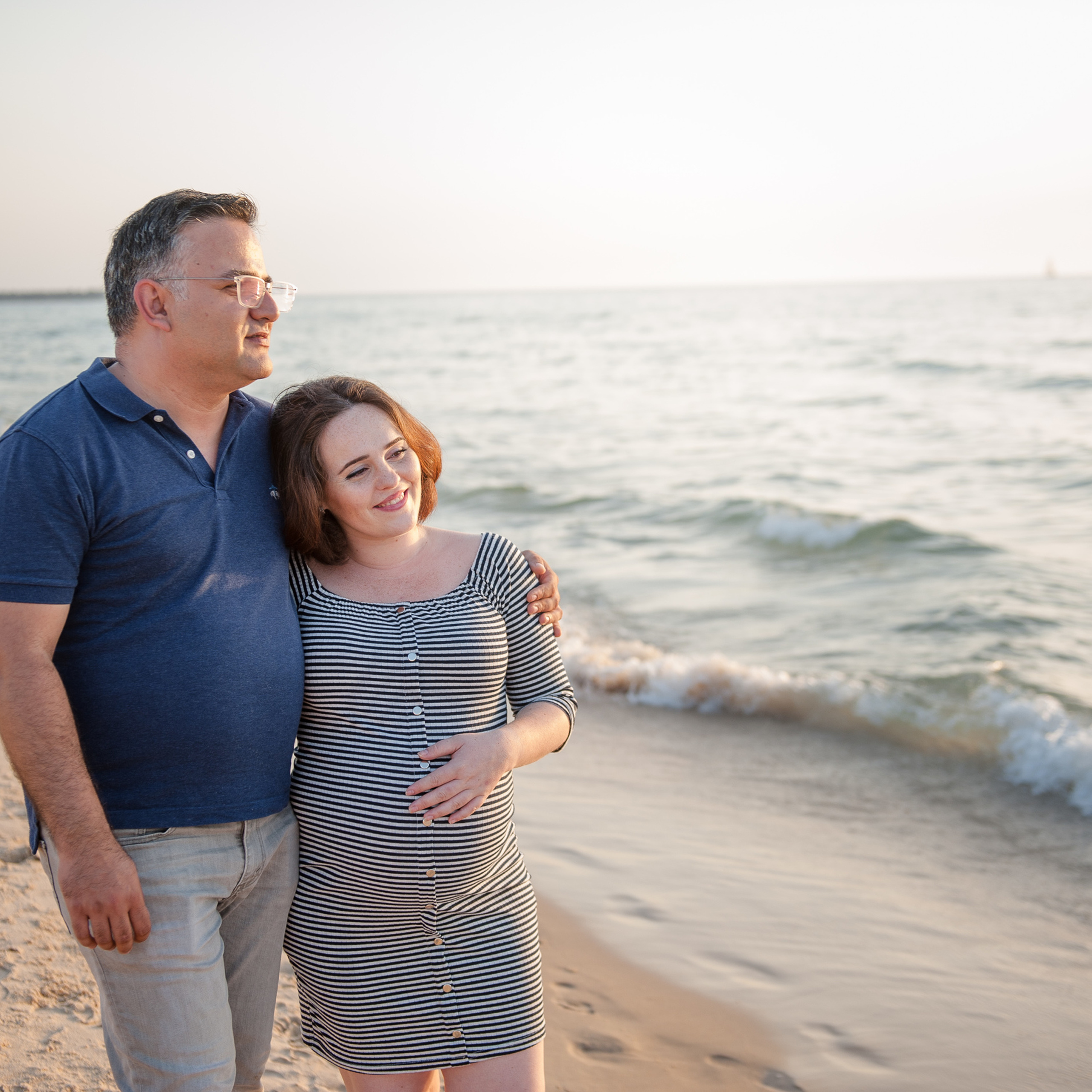 Outdoor maternity photoshoot. Photographer in Israel Luba Ternavskaya