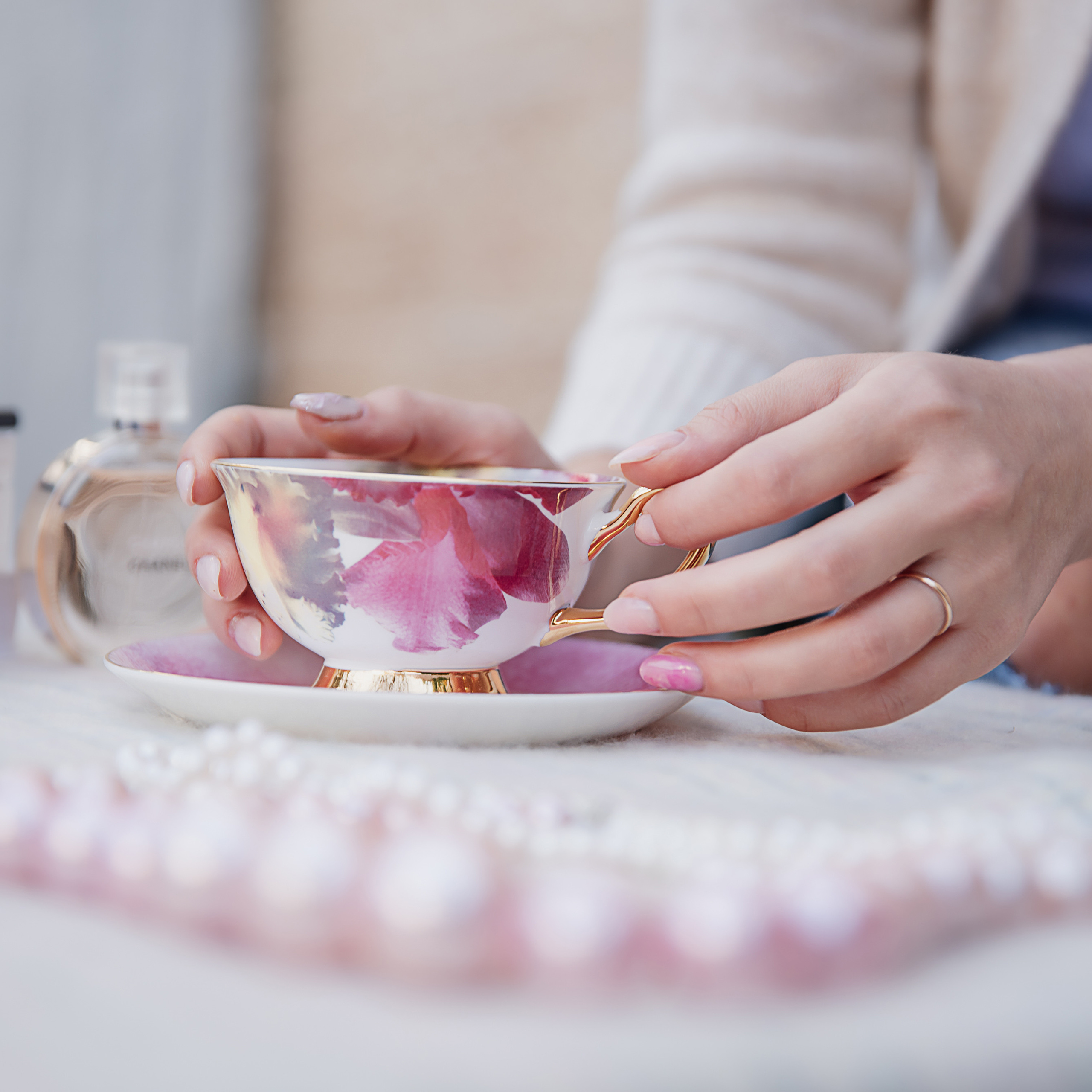 Profile for a manicurist. Photographer in Israel Luba Ternavskaya