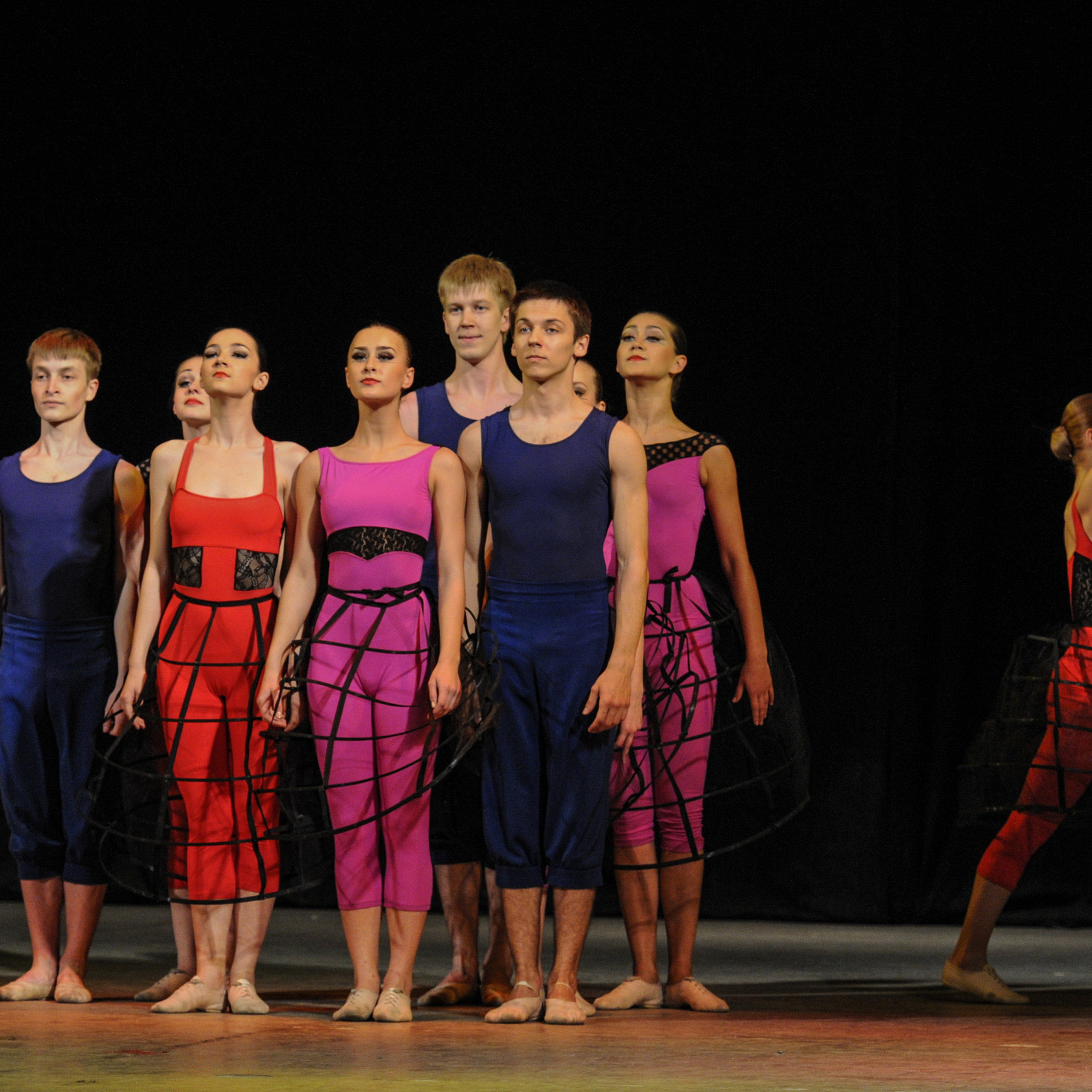 Concert of the folk group “Sunny Rainbow” in Russia. Photographer in Israel Luba Ternavskaya