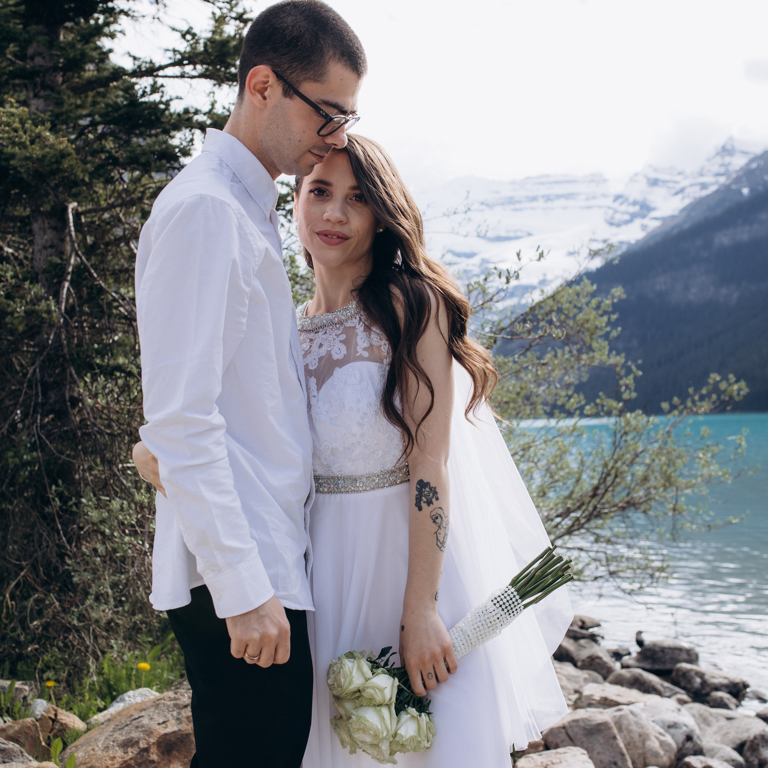 Contacts. Wedding and family photographer in Calgary