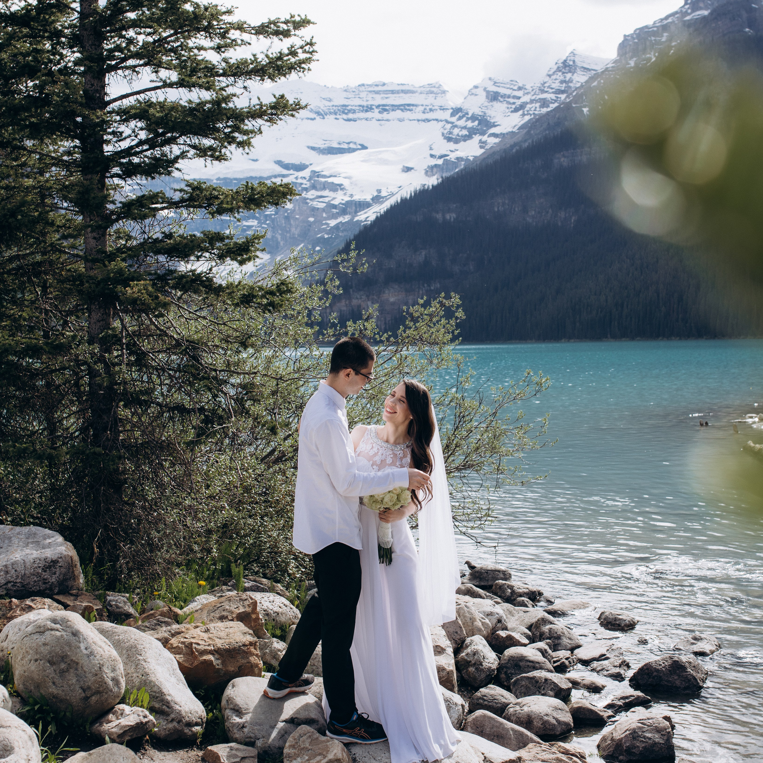 Contacts. Wedding and family photographer in Calgary