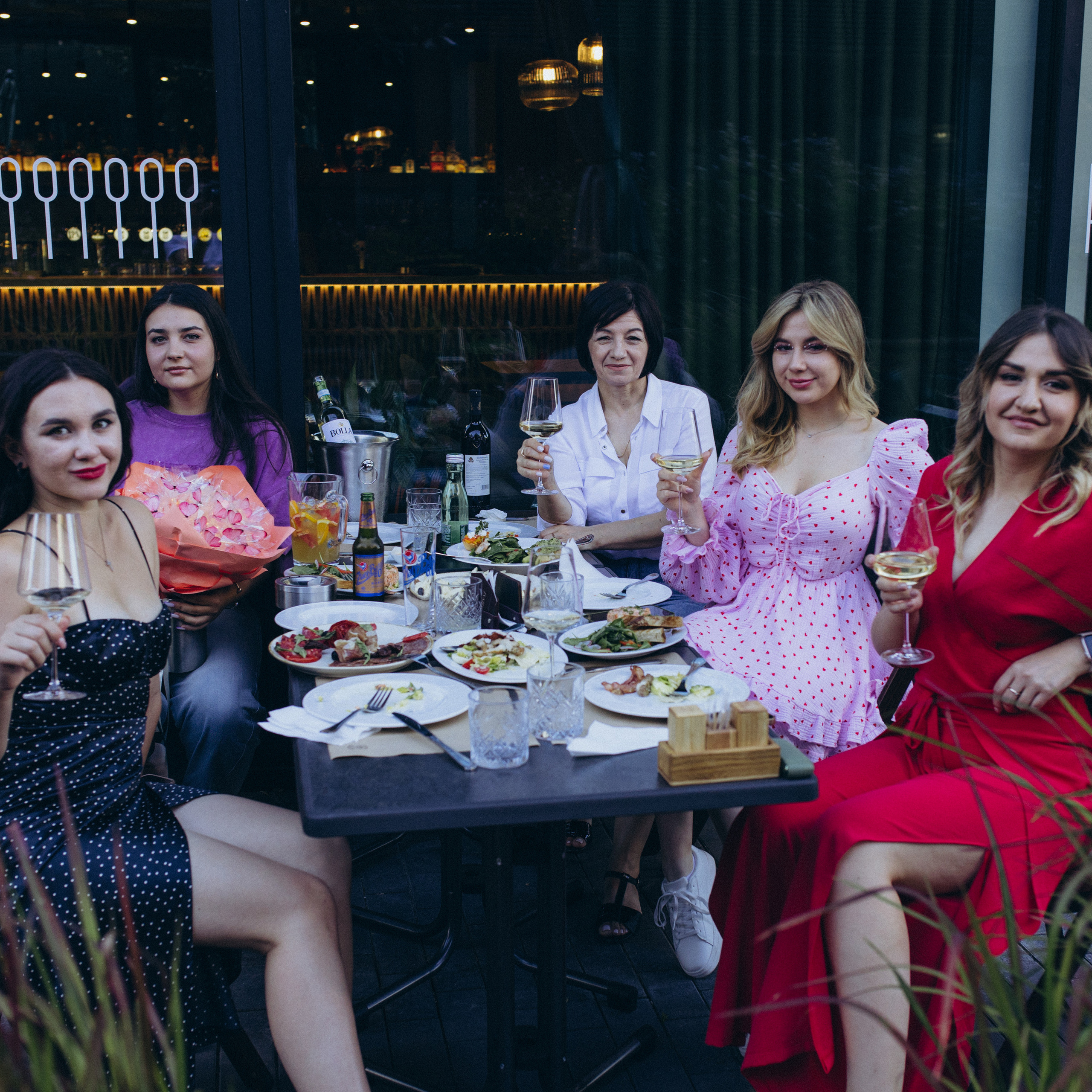 Reviews. Wedding and family photographer in Calgary