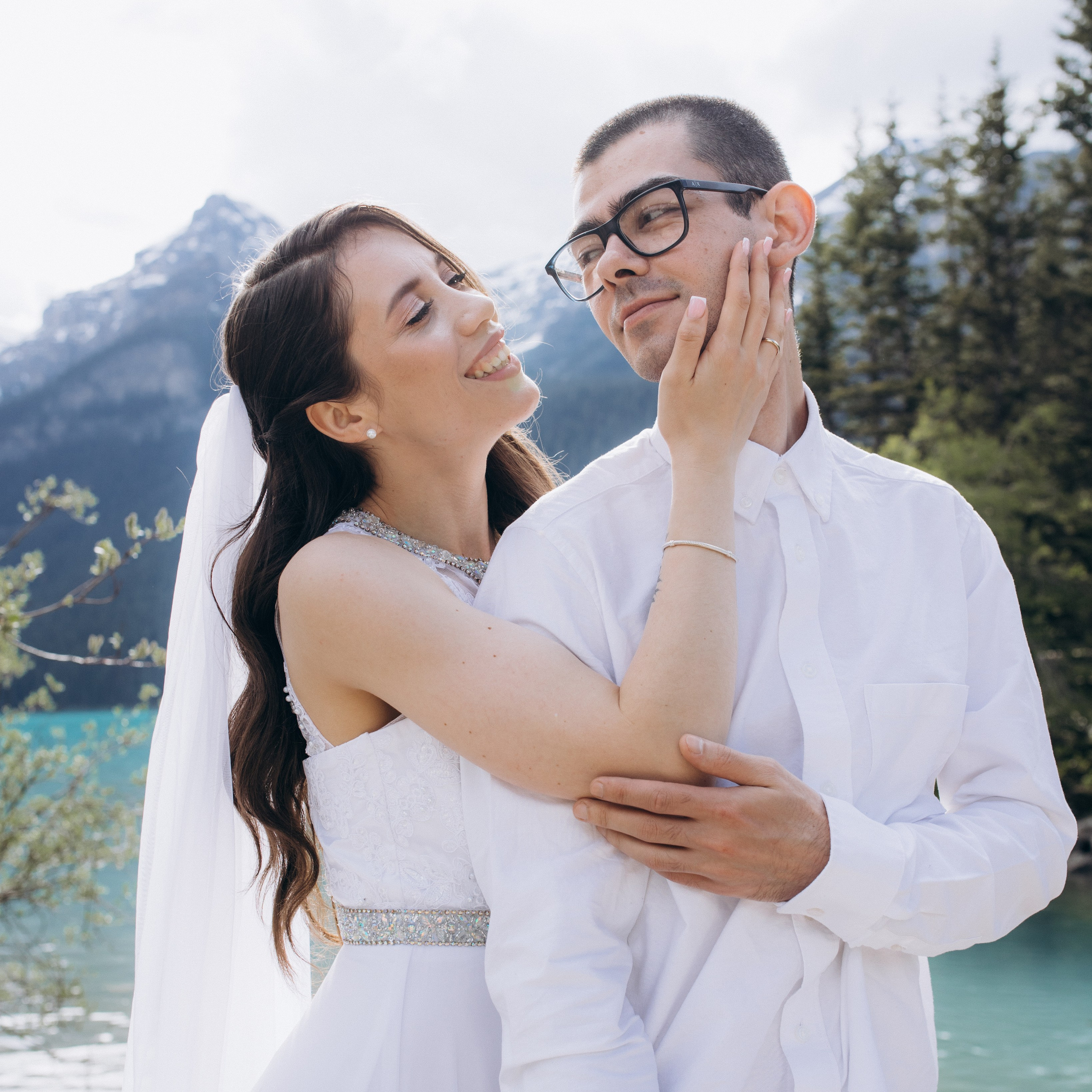 Contacts. Wedding and family photographer in Calgary