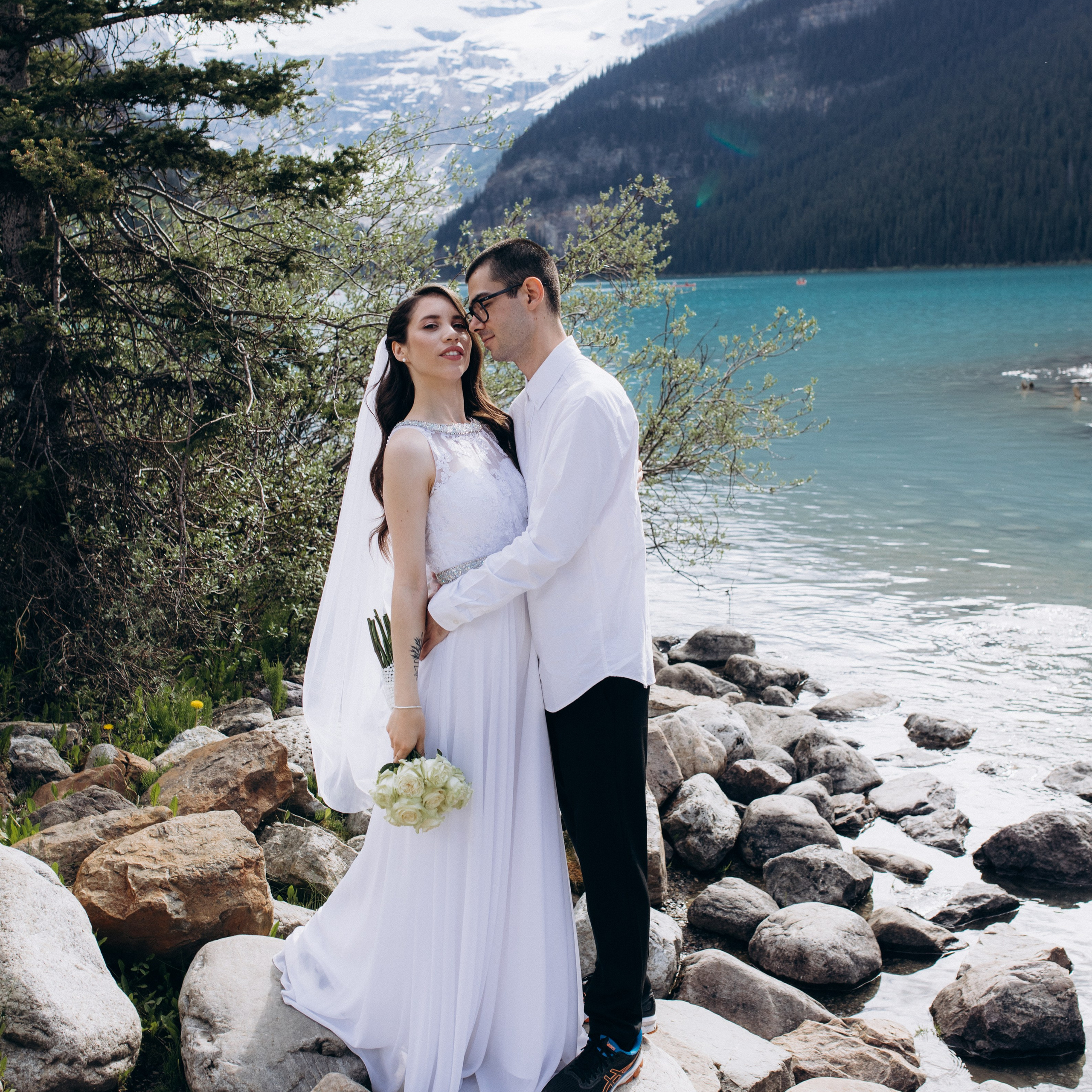 Contacts. Wedding and family photographer in Calgary