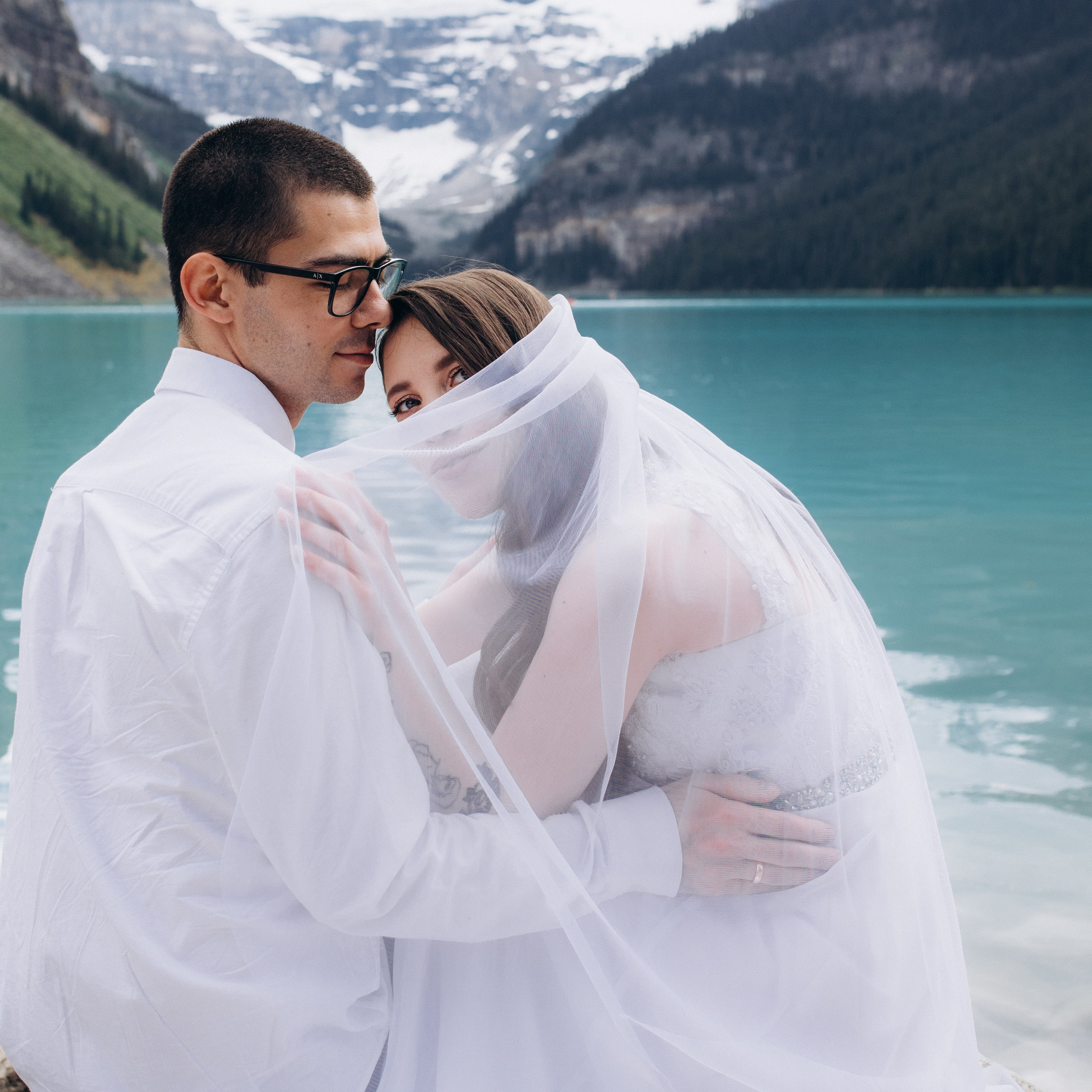 Contacts. Wedding and family photographer in Calgary