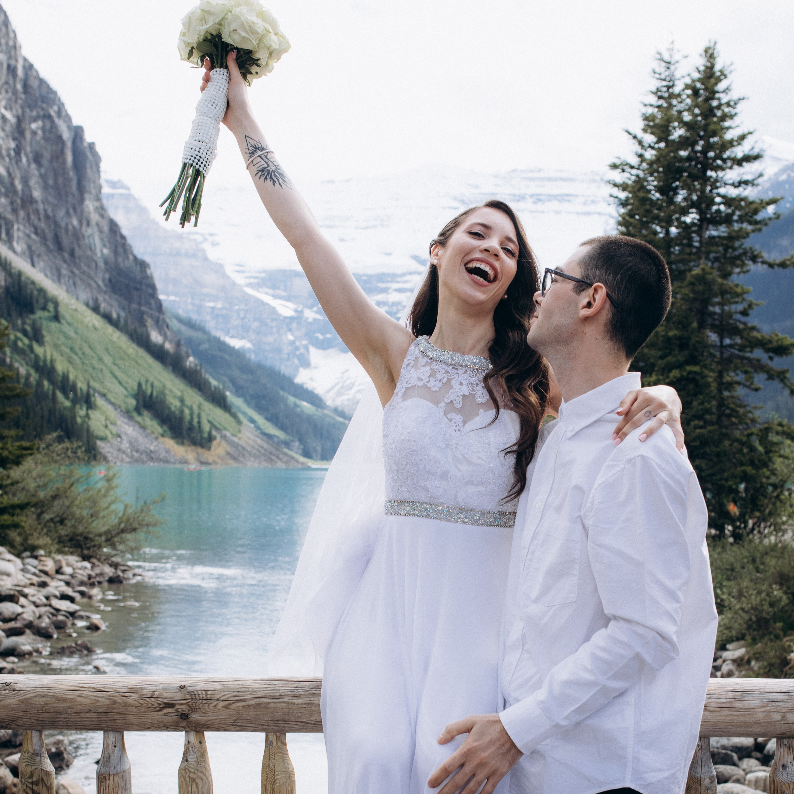 Contacts. Wedding and family photographer in Calgary