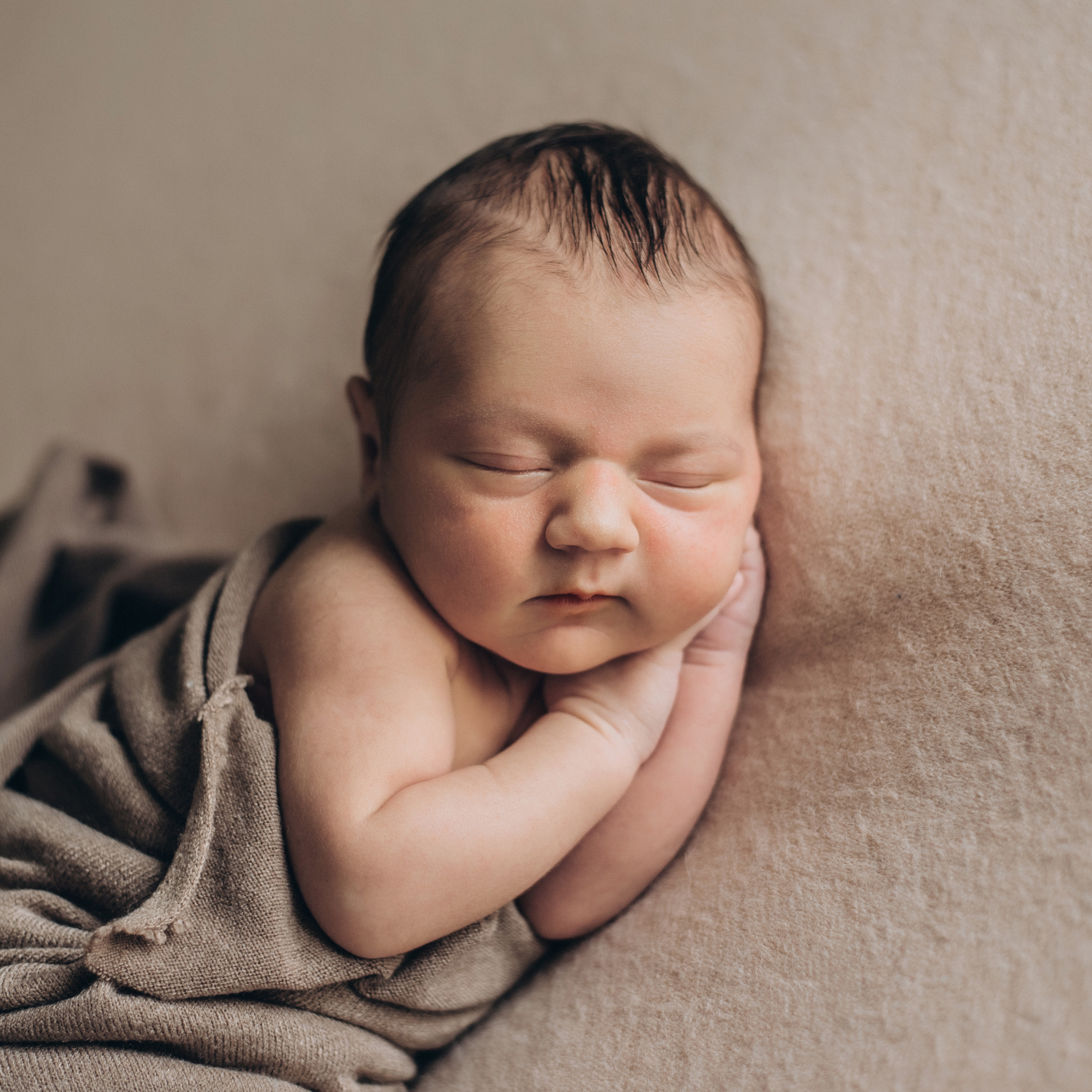 ЭМИЛИЯ 8 ДНЕЙ