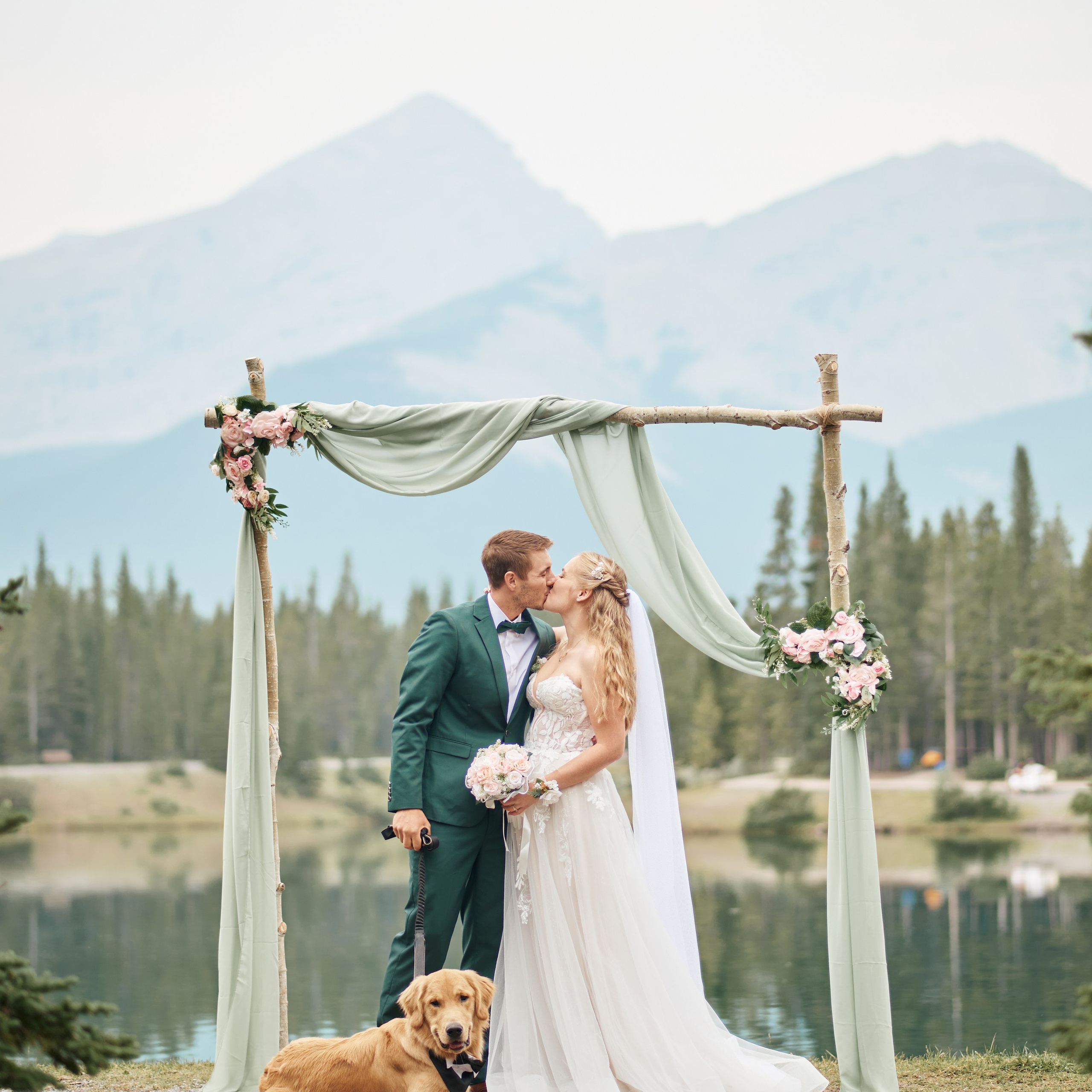 Photographer Andrii Bielikov Feedback. Calgary wedding photographer. Andrii Bielikov