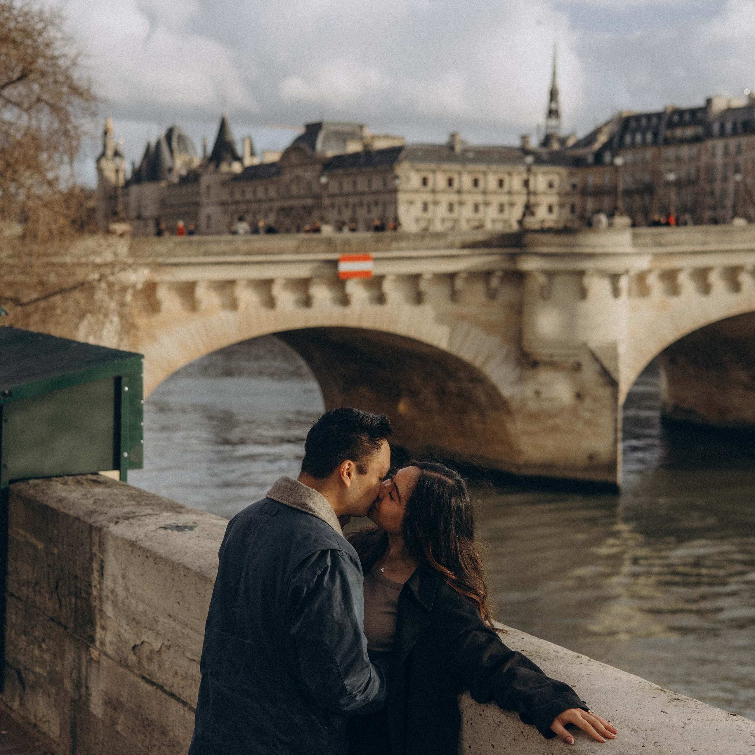 Feedback. Photographer in Paris