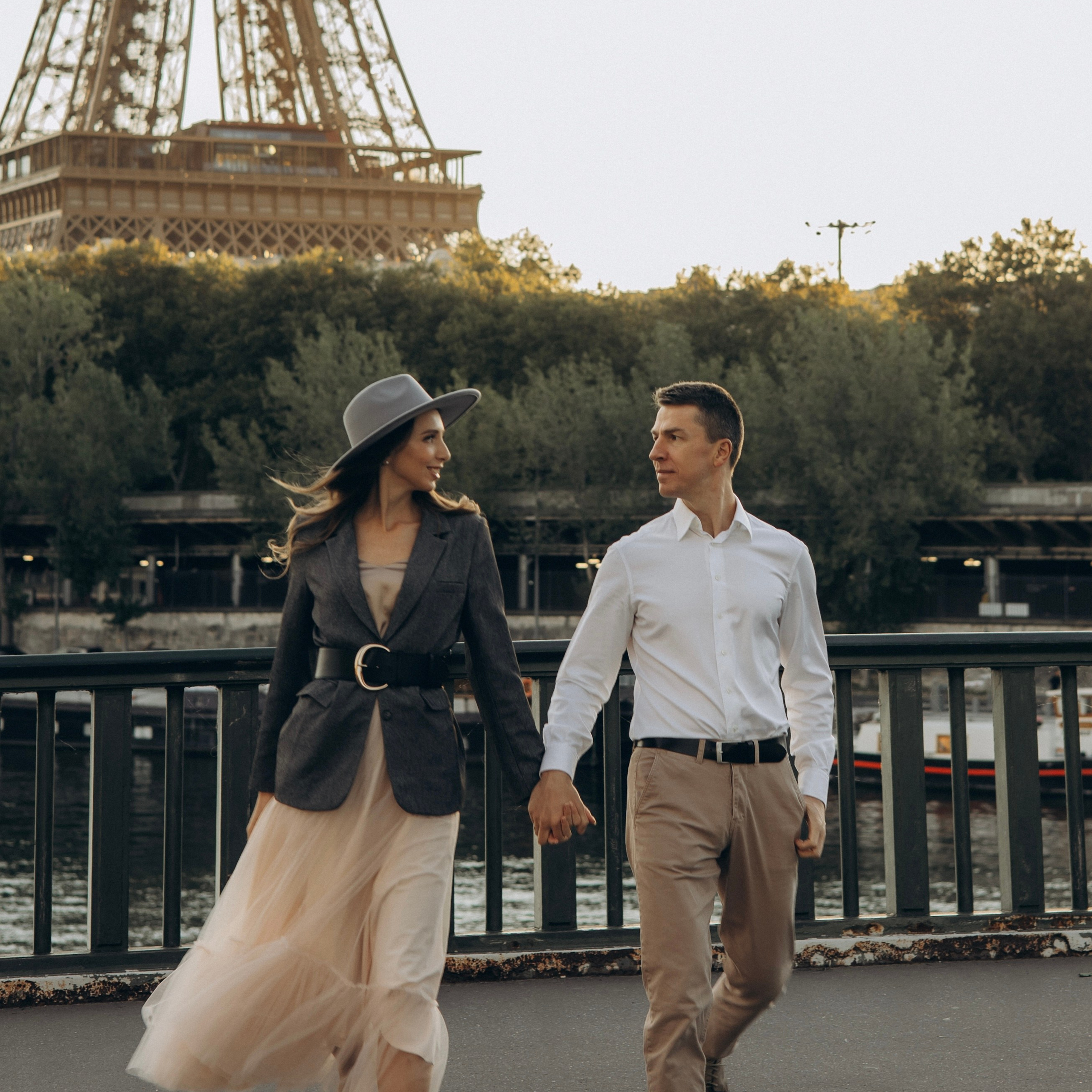 Feedback. Photographer in Paris